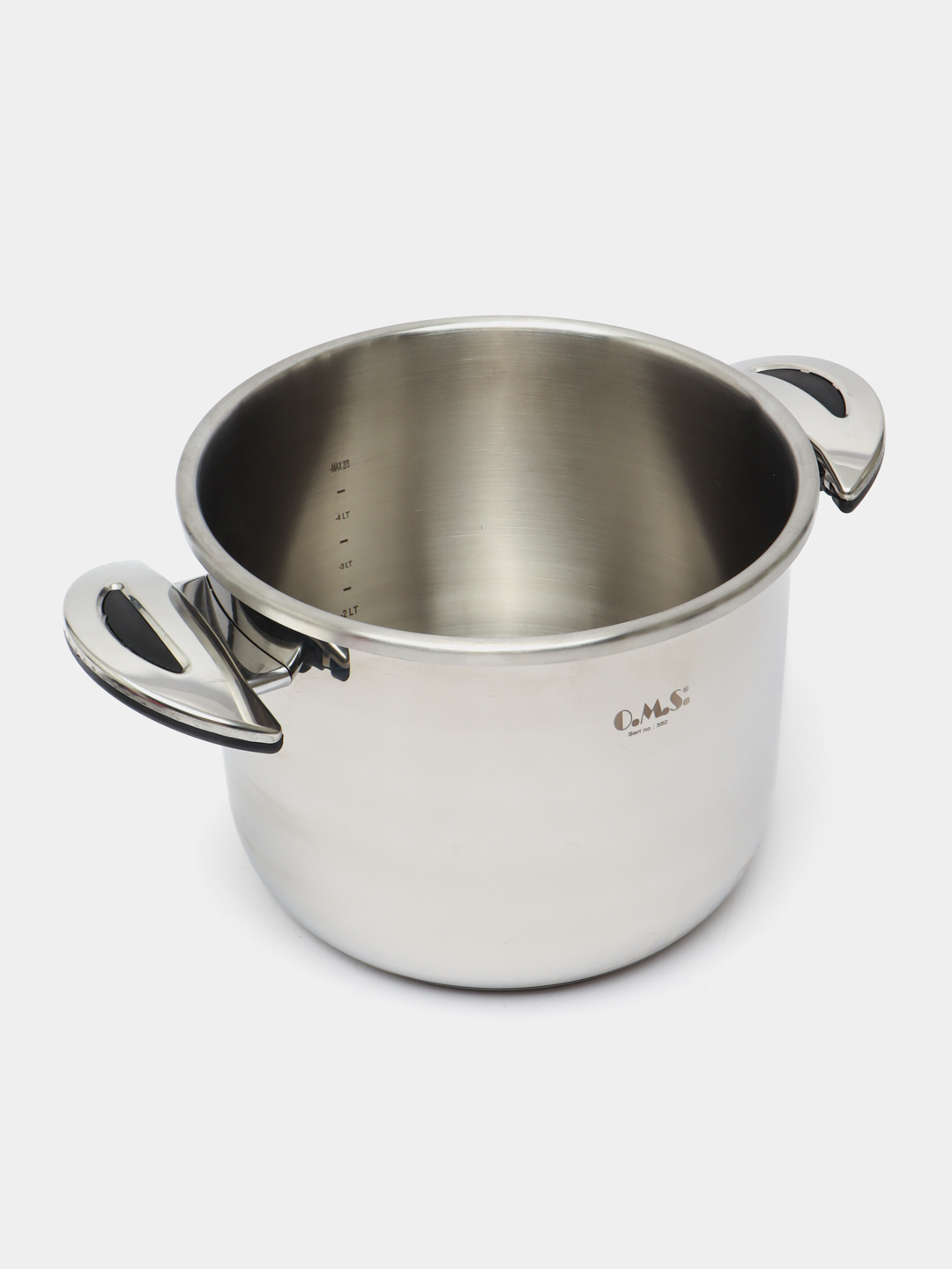 Pisishgan mushukning yaqindan surati