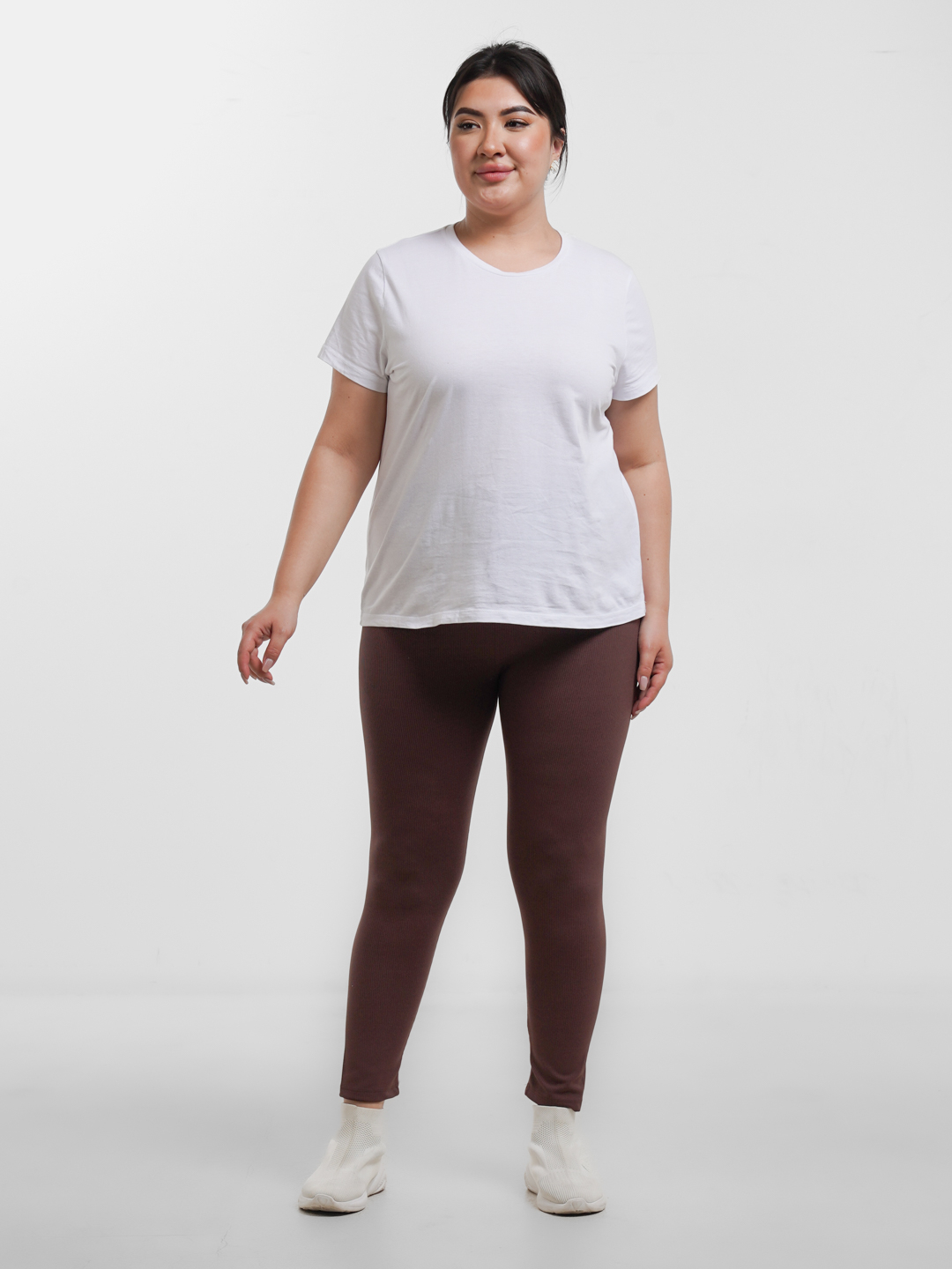 Porno tomosha qiling: Yigit qiz dostiga qanday opishni orgatadi.