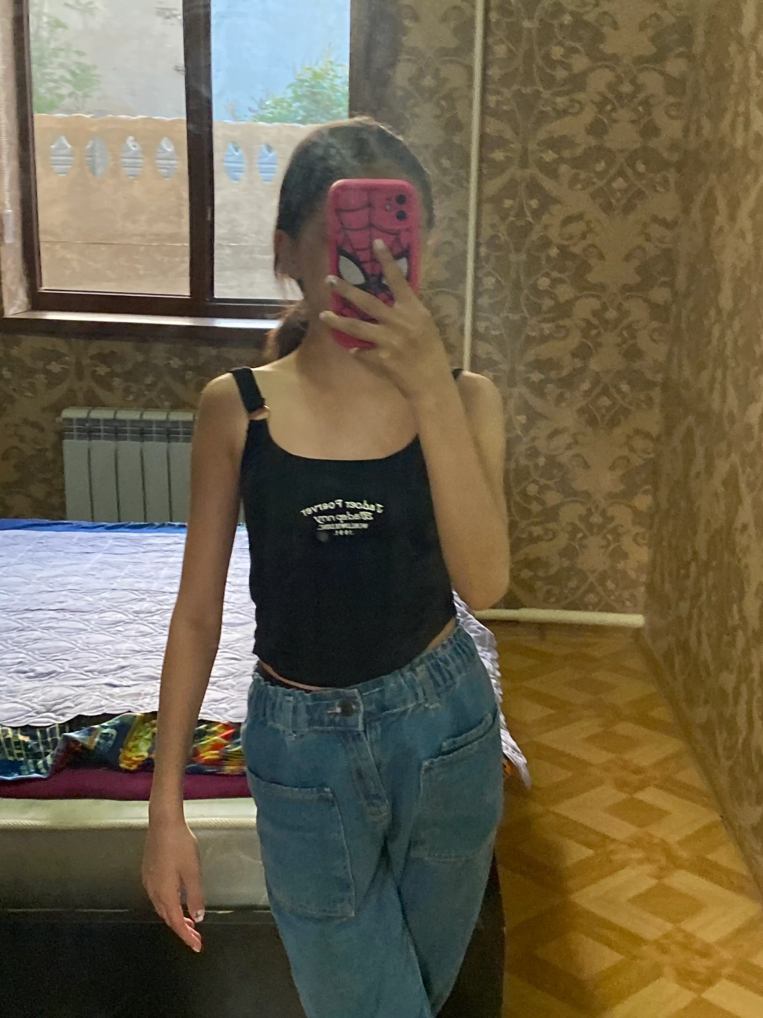 Ayollar uchun toplar, bazaviy krop top va mayka ayollar uchun