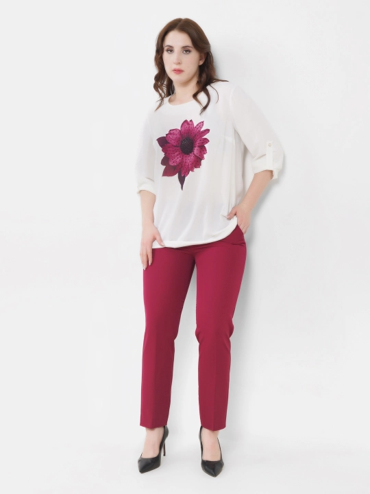 Ayollar kostyumi-uchlik
