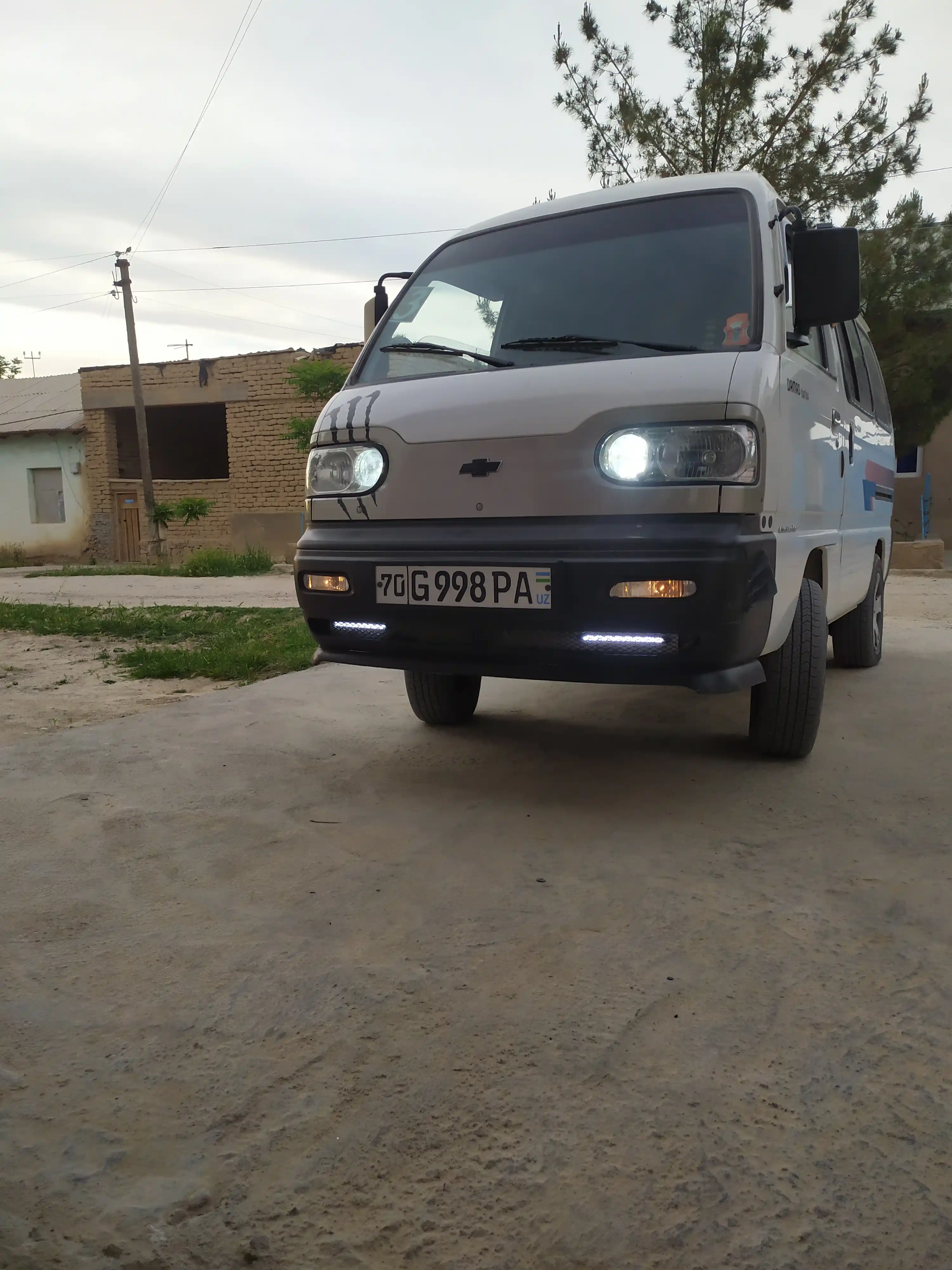 Avtomobil LED yorug'ligi, oq va sariq, miltillovchi, 23 sm / 27 sm, 2 juft