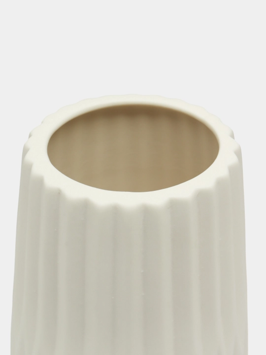 Gullar uchun sopol guldon, VASE1
