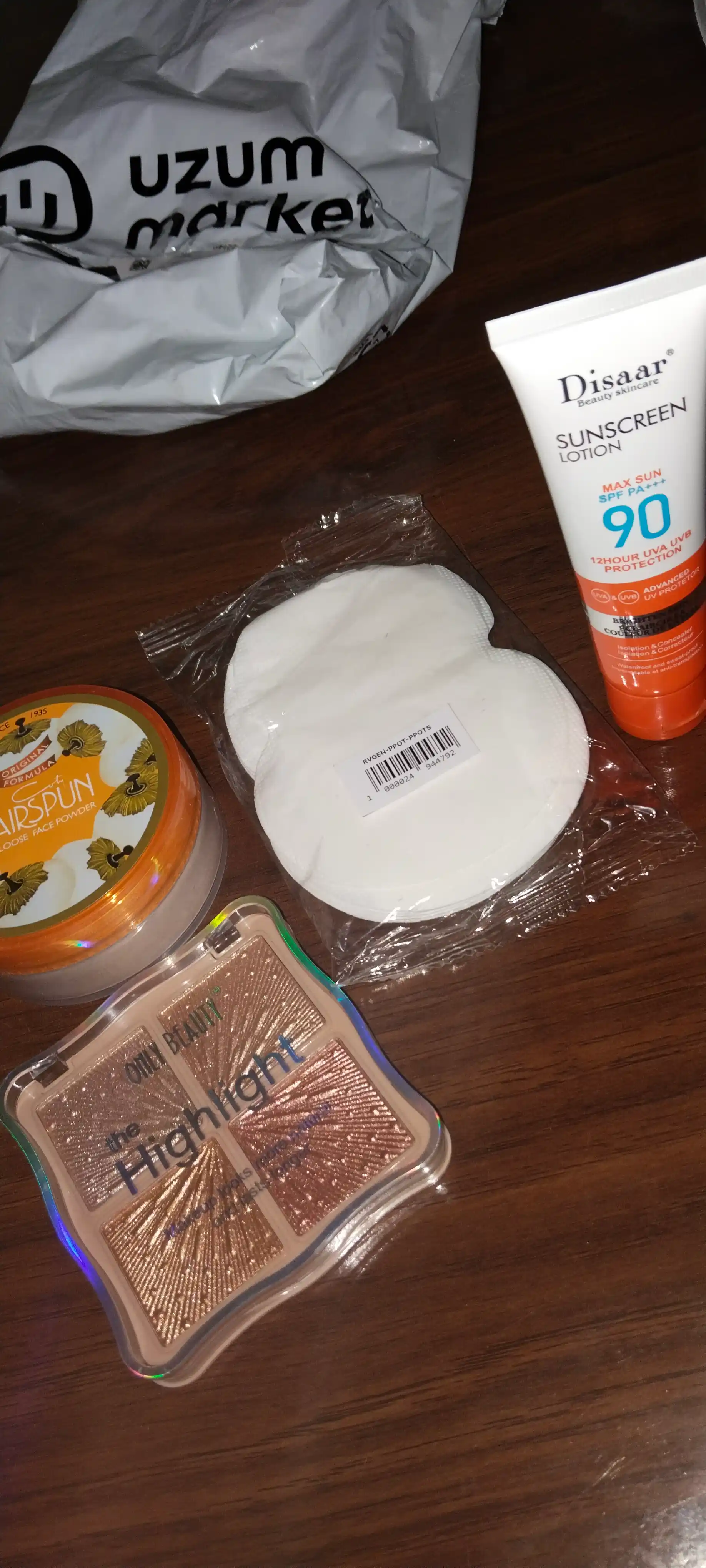 Quyoshdan saqlaydigan krem Disaar SPF 90, uzoq muddatli UV himoyasi, terini namlovchi krem, 50 ml