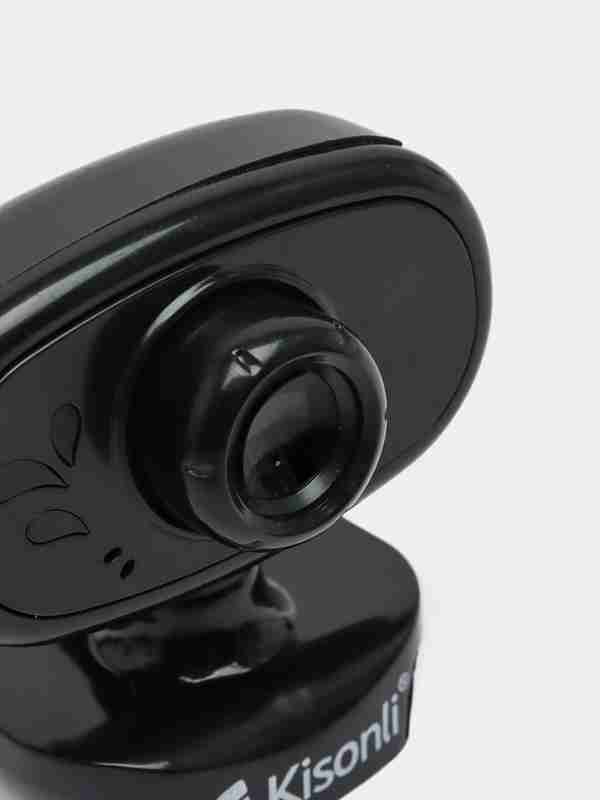 Qorinlari bilan yotgan qizlarning dumbalari