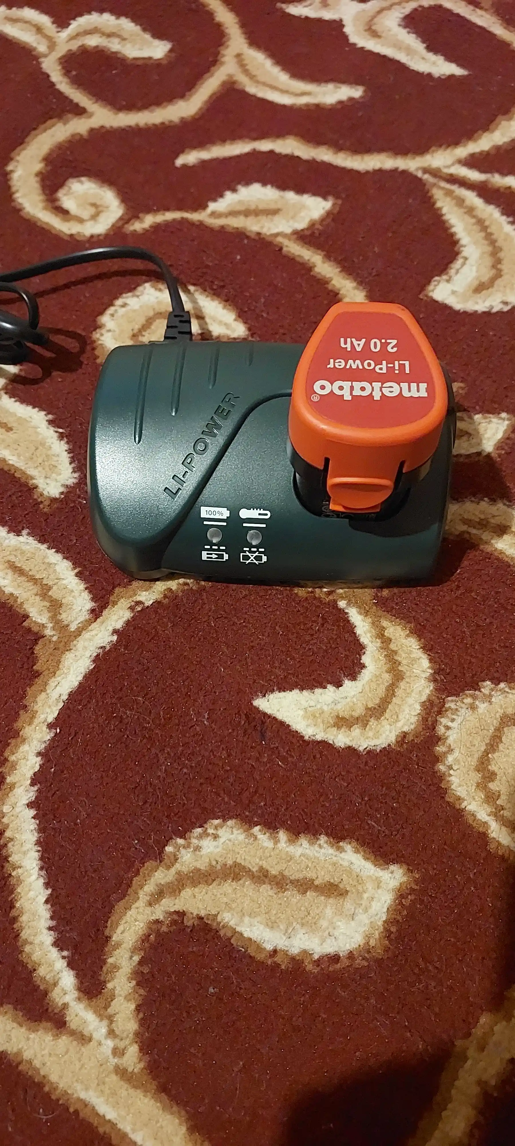 Зарядное устройство Metabo LC40, 10, 8-12 Вт, ЕС