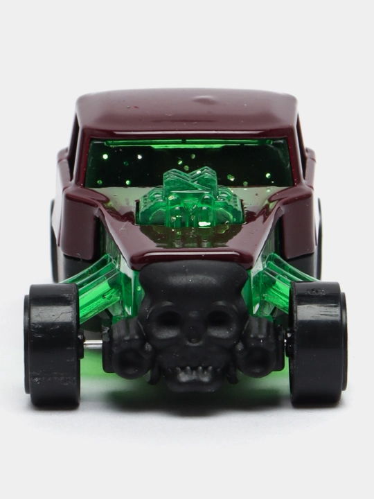 Hot Wheels metall mashinachali avtovoz, katapultali, 8 dona + gilamcha shahar