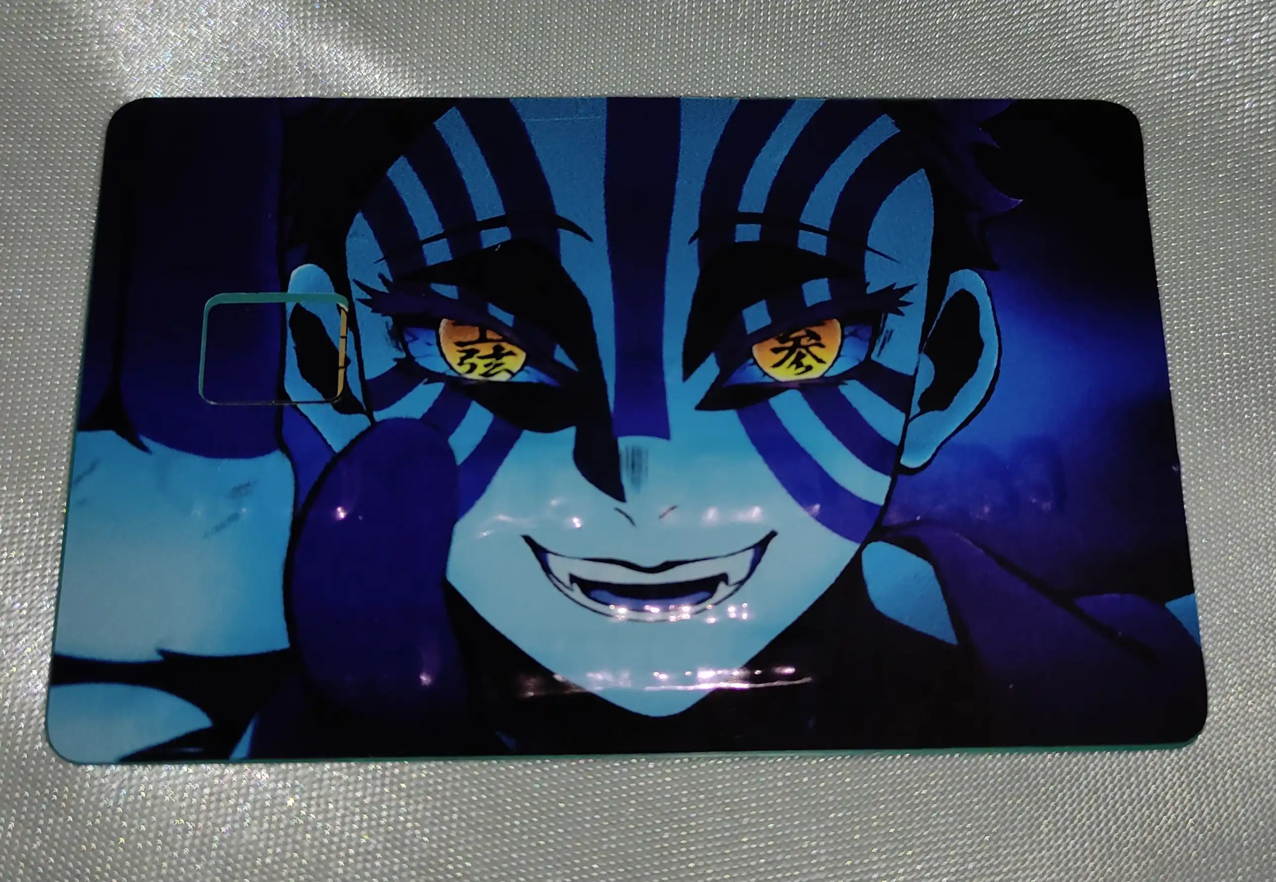 Bank kartalari uchun stikerlar anime uslubida, suvga chidamli