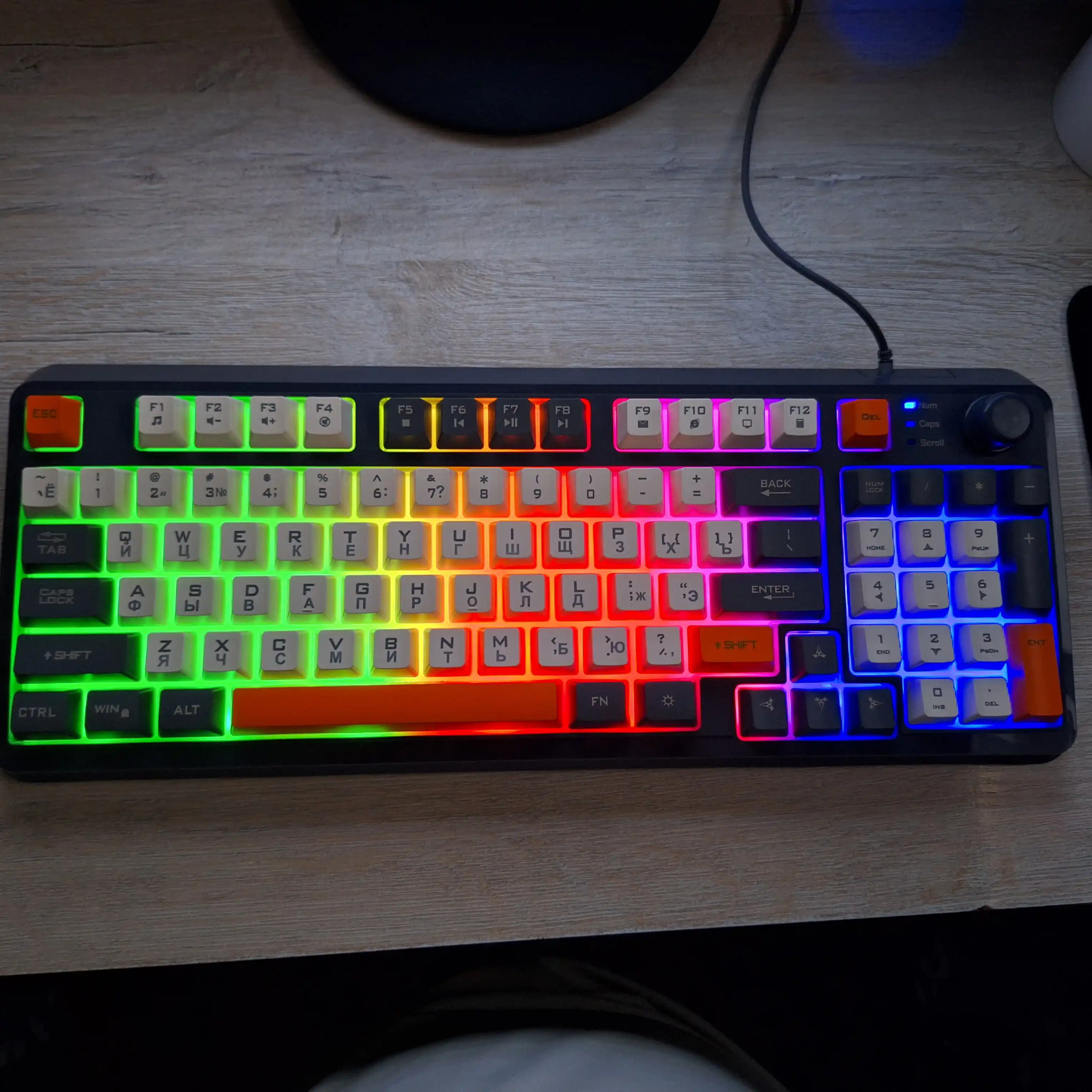 Simli klaviatura, o'yin membranasi jim Xunfox k82 o'yin