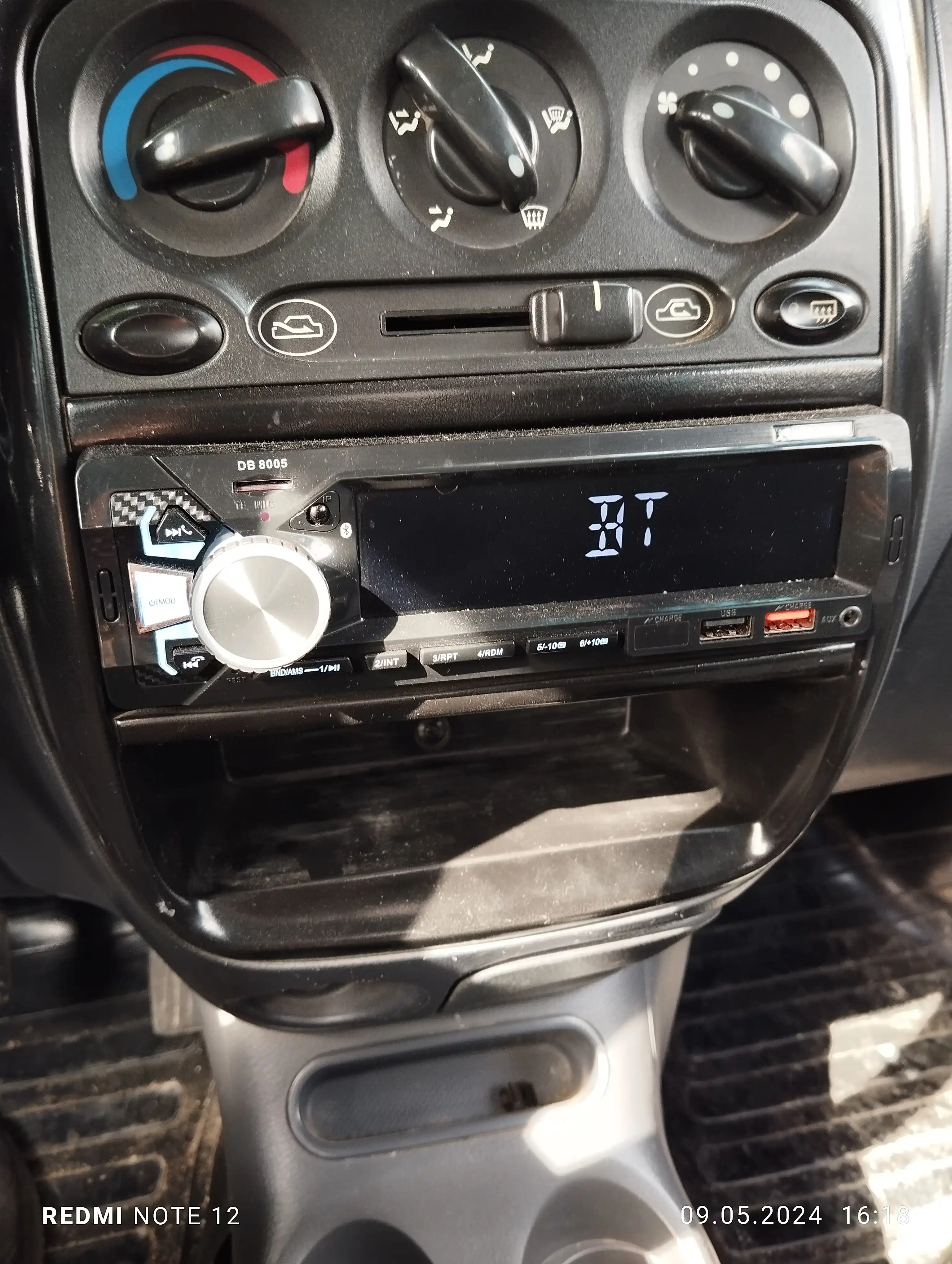 Автомагнитола MP3-плеер Pioner Bluetooth USB AUX FM Y-GOLD 1747