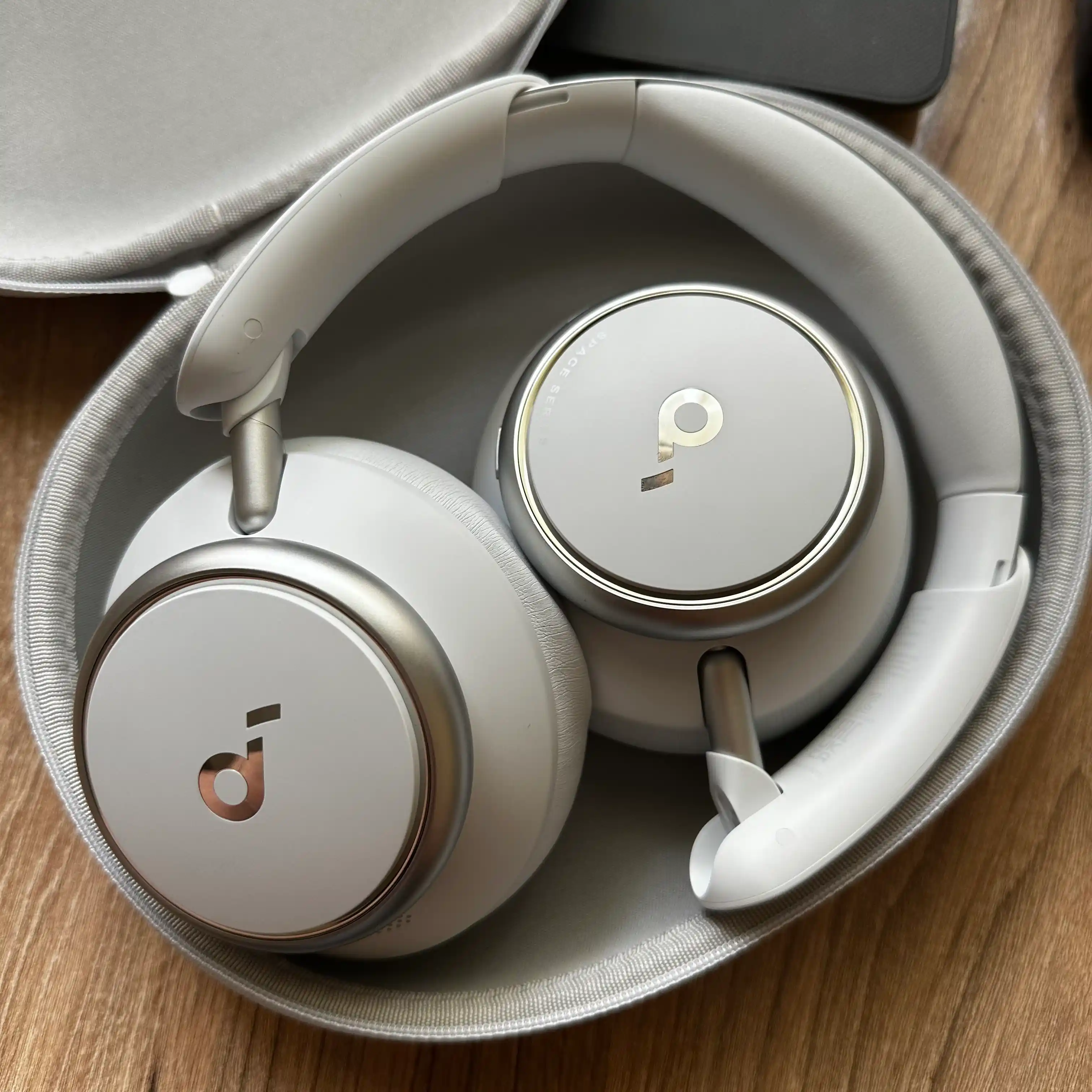 Simsiz quloqchinlar Soundcore by Anker Q45 LDAC Hi-Res