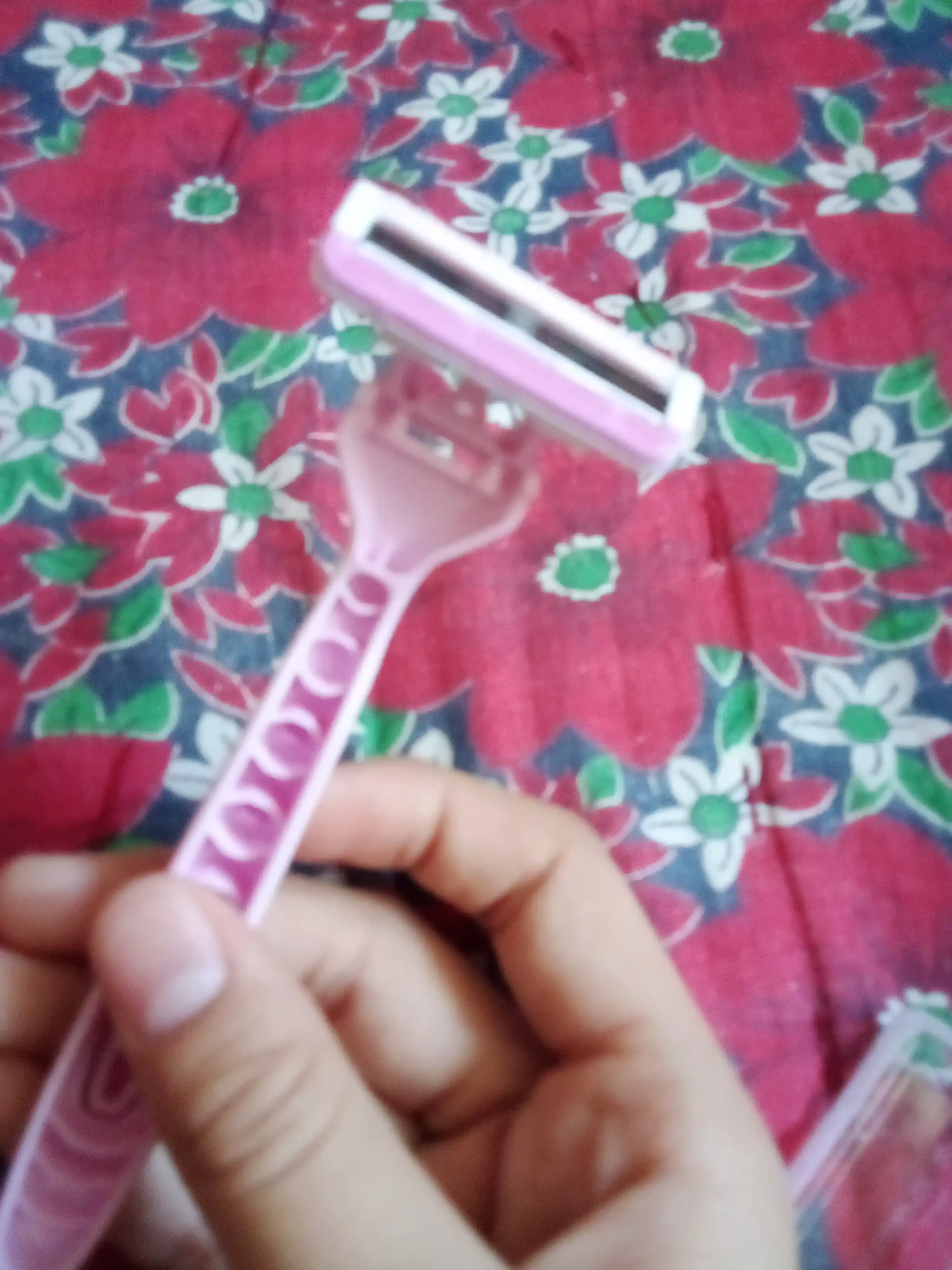 Bir martalik ayollar ustara DORCO Eve 3, 1 dona