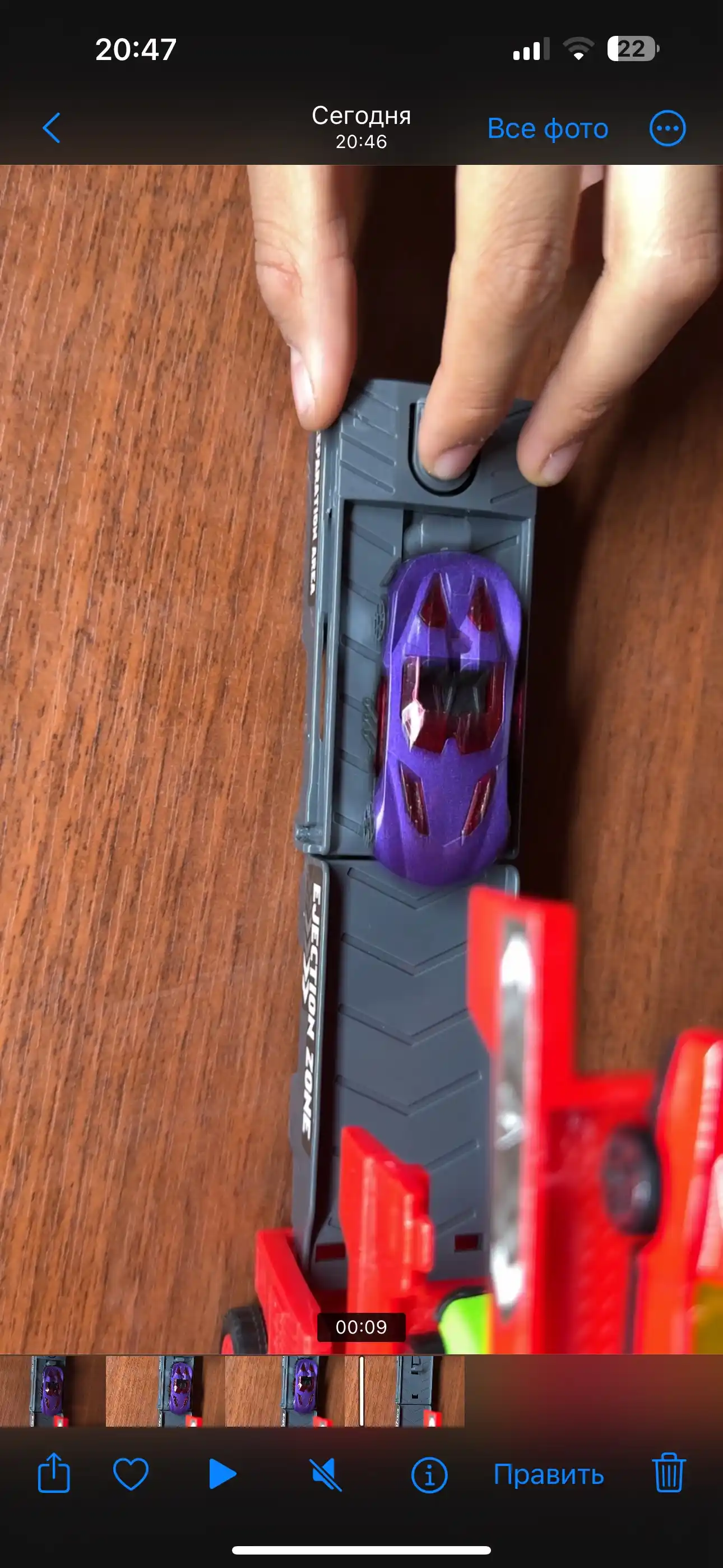 Hot Wheels metall mashinachali avtovoz, katapultali, 8 dona + gilamcha shahar