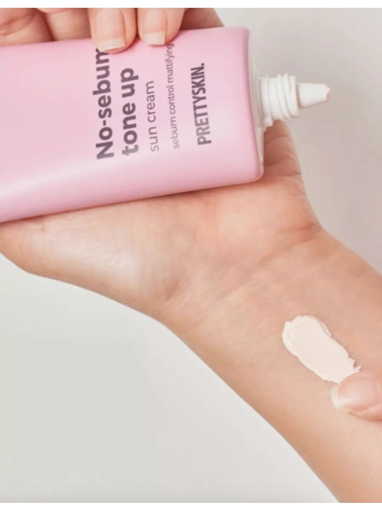 Namlantiruvchi quyoshdan himoya qiluvchi krem Prettyskin SPF50+ PA++++, 70 ml