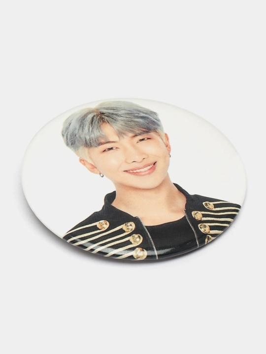 BTS znachoklari Jin, J-Hope, RM, Suga, Jimin, V, Jungkook