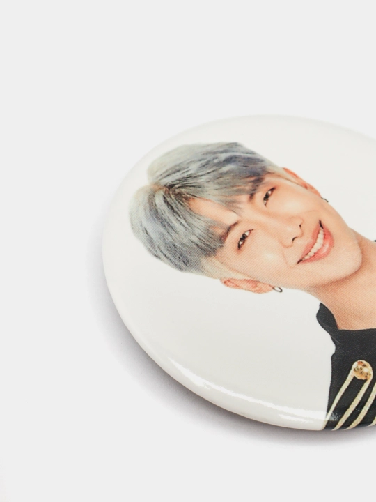 BTS znachoklari Jin, J-Hope, RM, Suga, Jimin, V, Jungkook