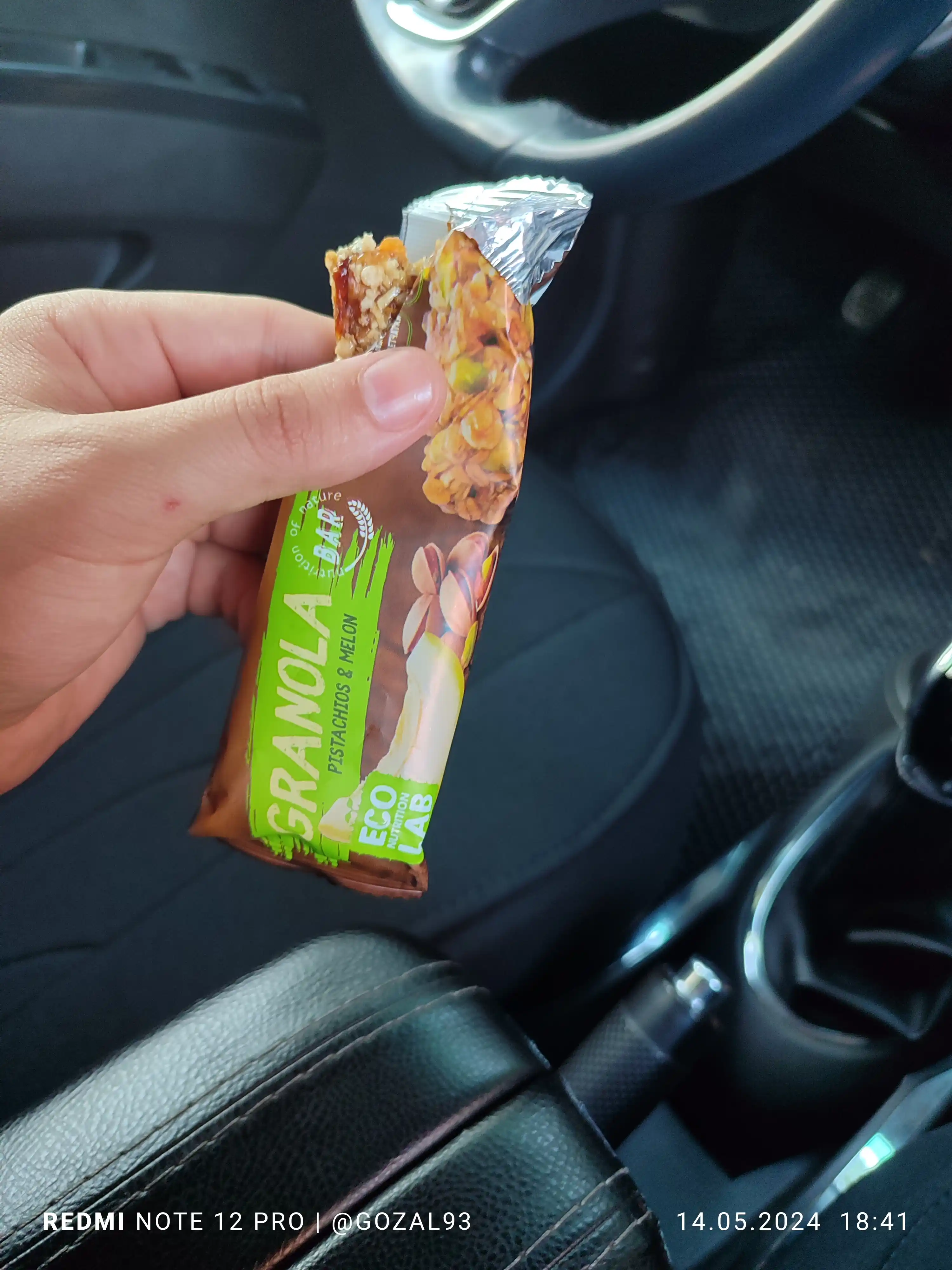 Батончик Granola фисташки и дыня, 35 г
