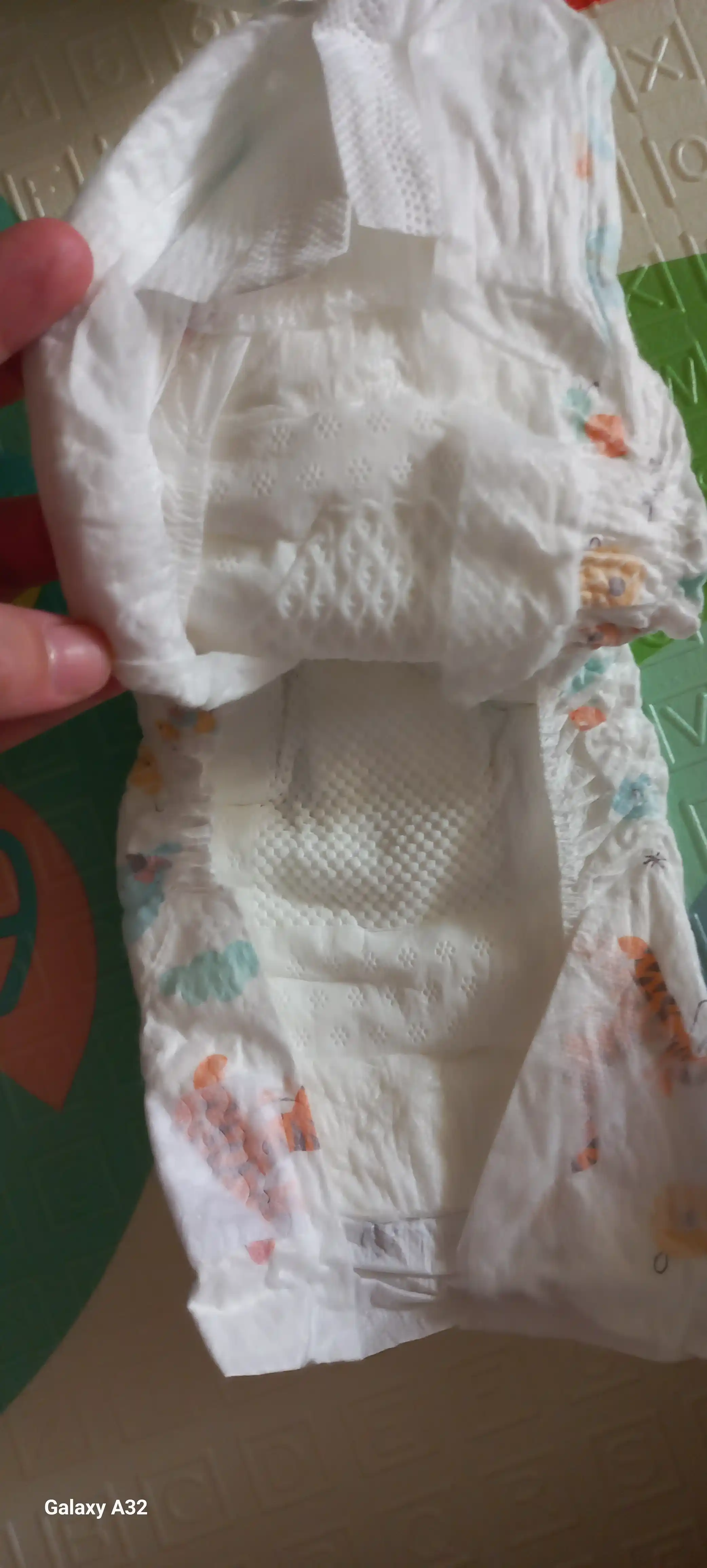 Tagiklar Huggies Elite Soft 8-14 kg, 4 o'lcham, 33 dona