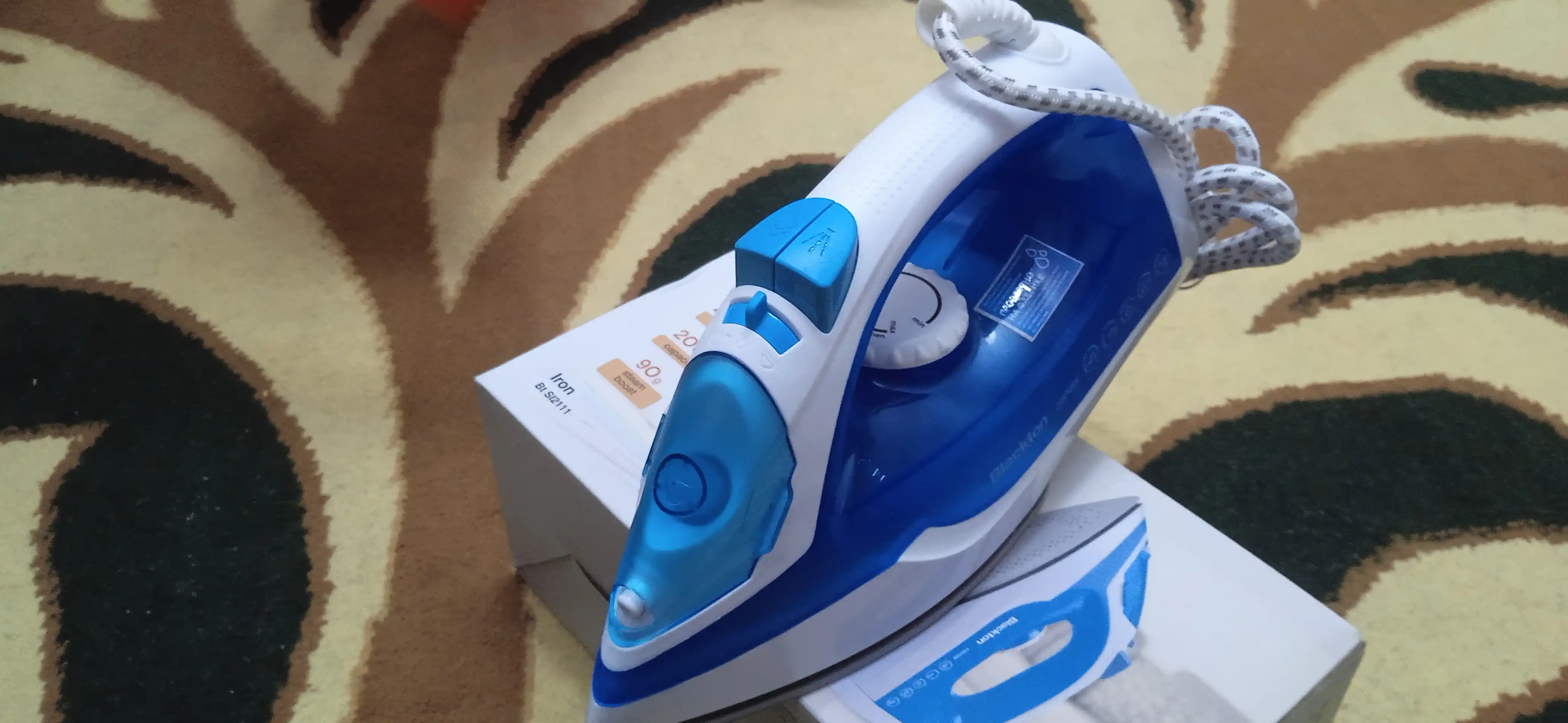 Bug'li dazmol Bt SI2111 quruq mato, vertikal buglatishquvvati 2200Vt, rezervuar hajmi 200ml