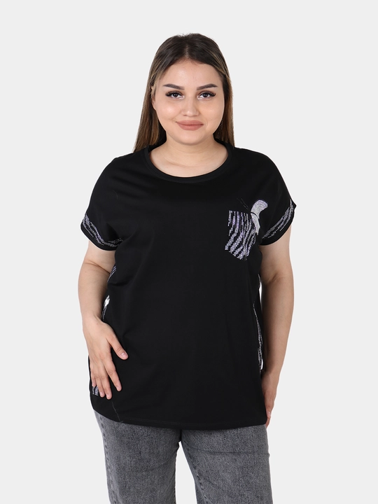 Azaly, ayollar futbolkasi