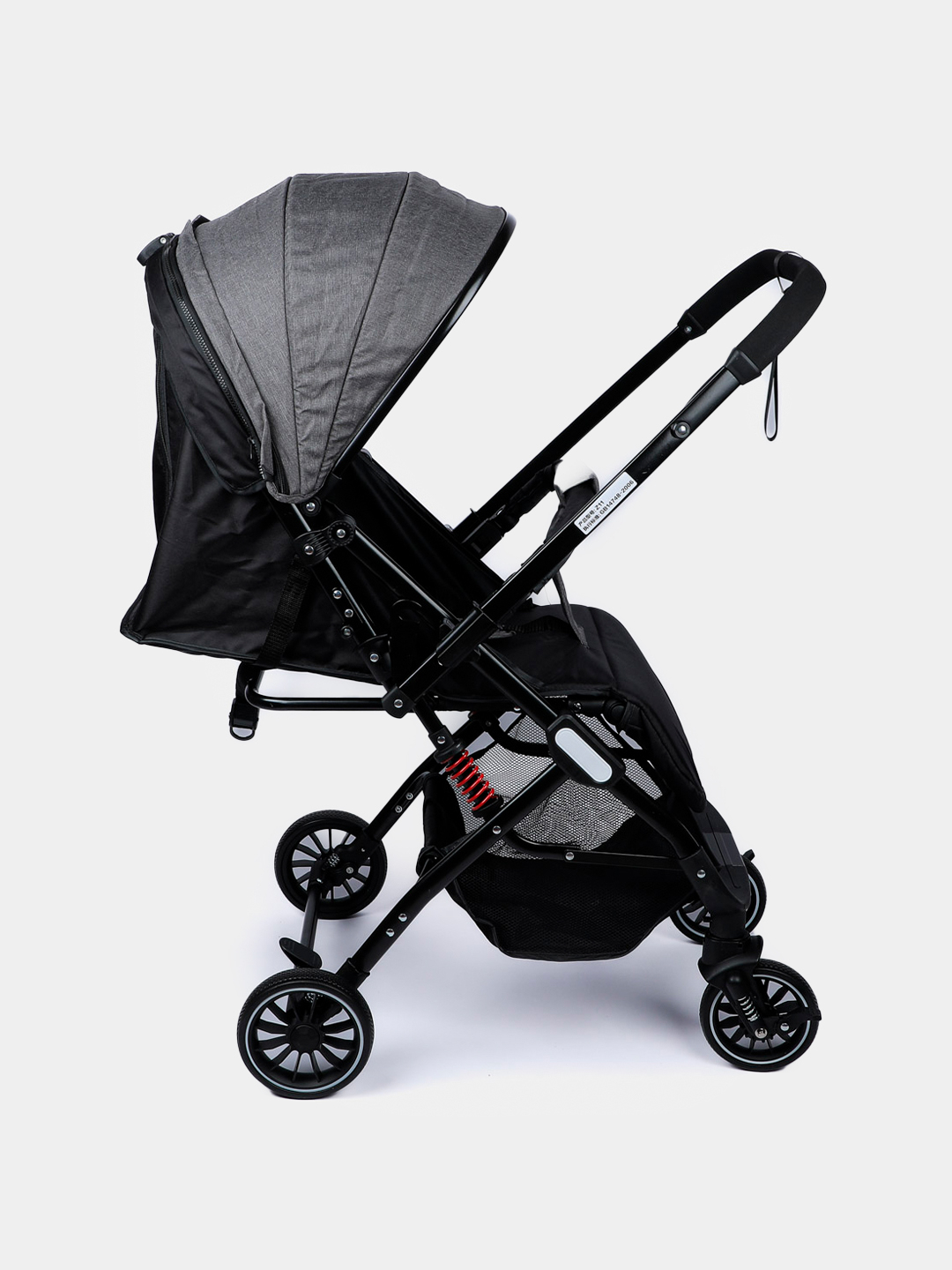 Kiyinish xonasidagi yashirin kameralar pornolarni korsatadi Jinsiy qul porno video onlayn