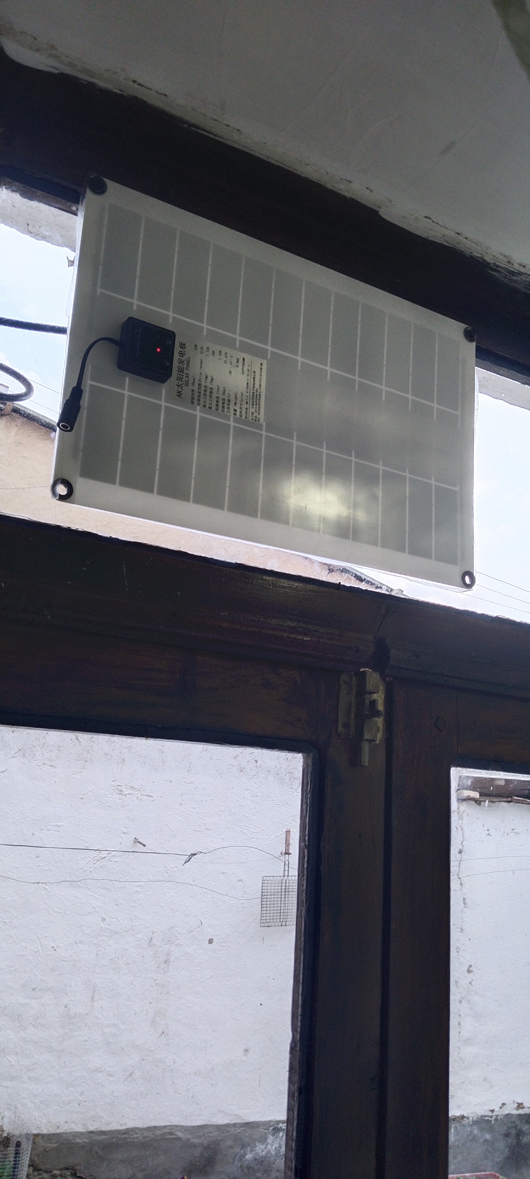 Quyosh paneli, batareya 220wt gacha, egiladigan monokristalli, uy, dacha, teplitsa uchun