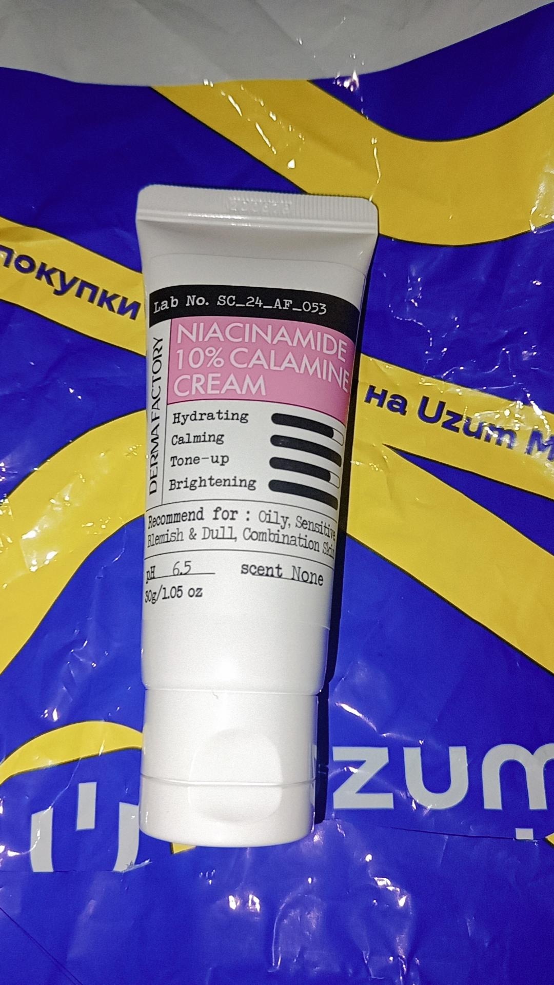 Oqartiruvchi va tinchlantiruvchi krem DERMA FACTORY Niacinamide 10% Calamine Cream, 30 ml