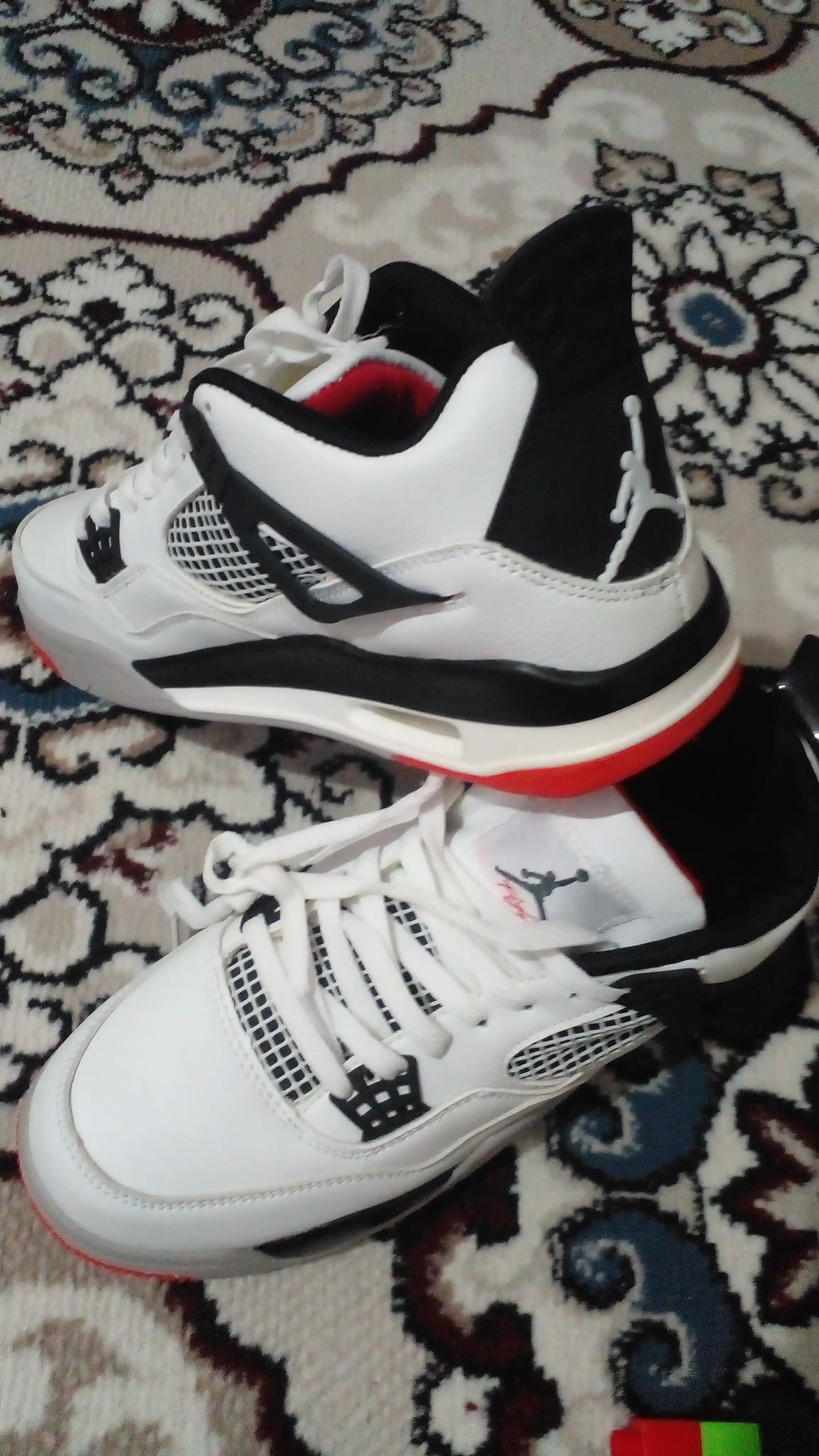 Кроссовки для мужчин DJordans