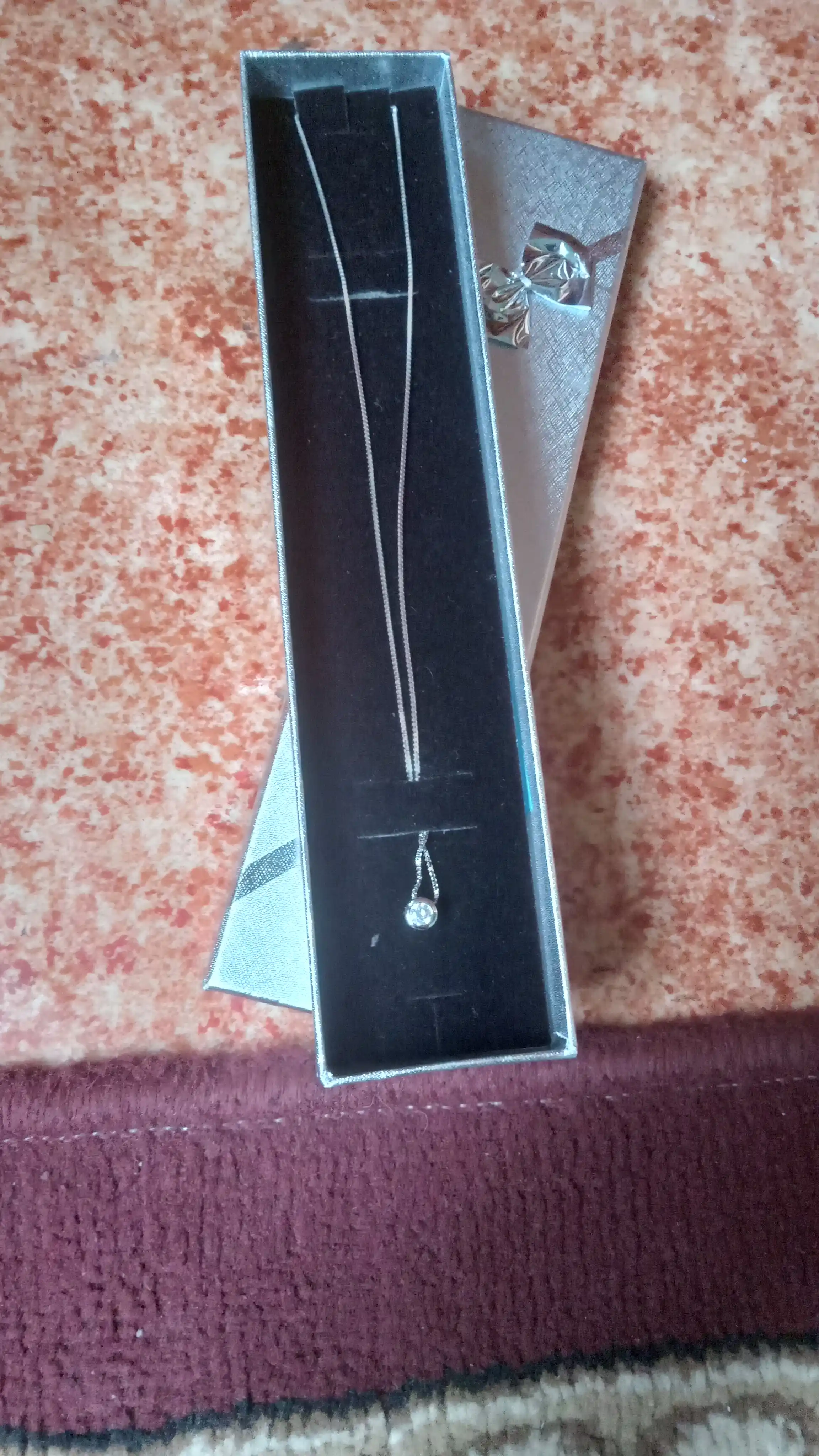 Ayollar uchun kumush zanjir, Sumayya Silver