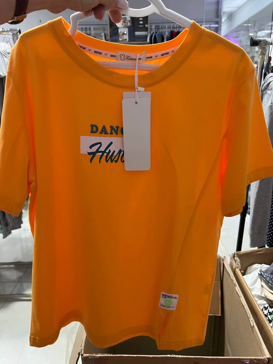 Ayollar futbolkasi, L-XXL o'lchamlarda