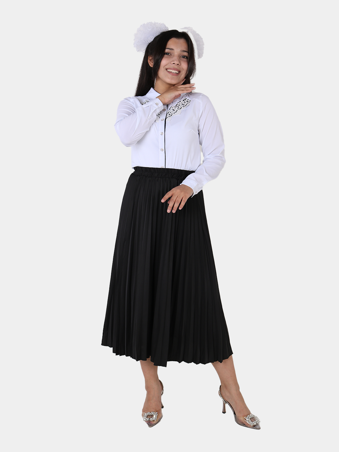 Lezbiyen qiz dostini hojatxonada yalashga majbur qildi Porno Avgust Ames