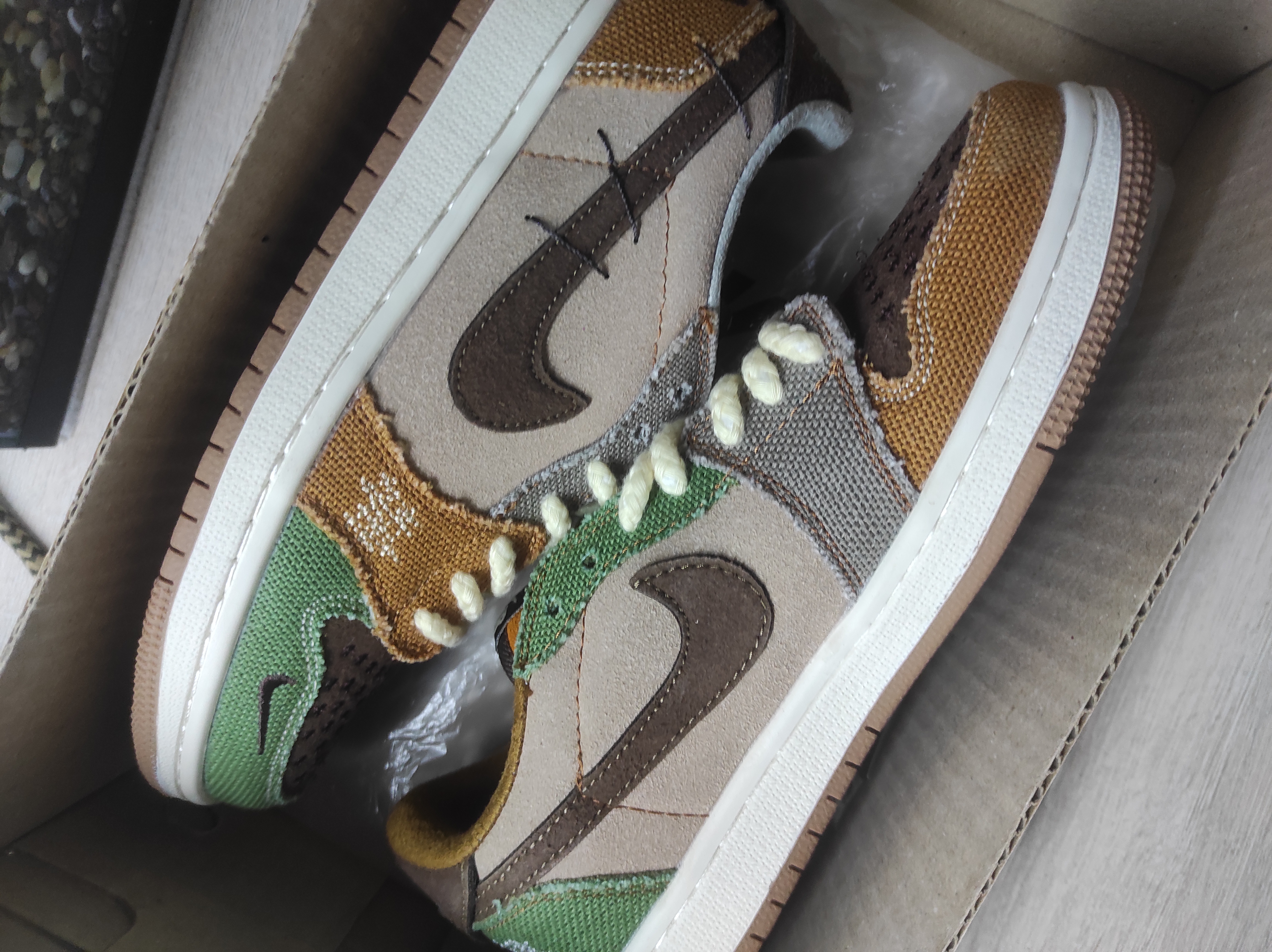 Ayollar uchun Nike SB Dunk Low krossovkalari,sport uslubida, o‘smirlar uchun ham mos,35–40