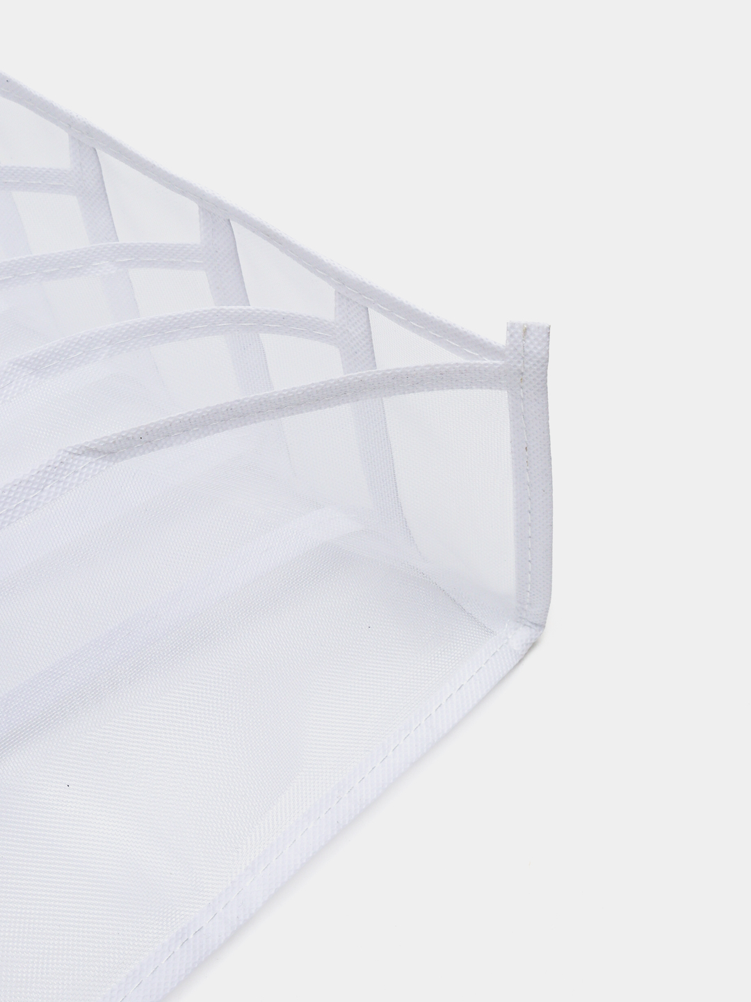 Gullardagi yalangoch qiz