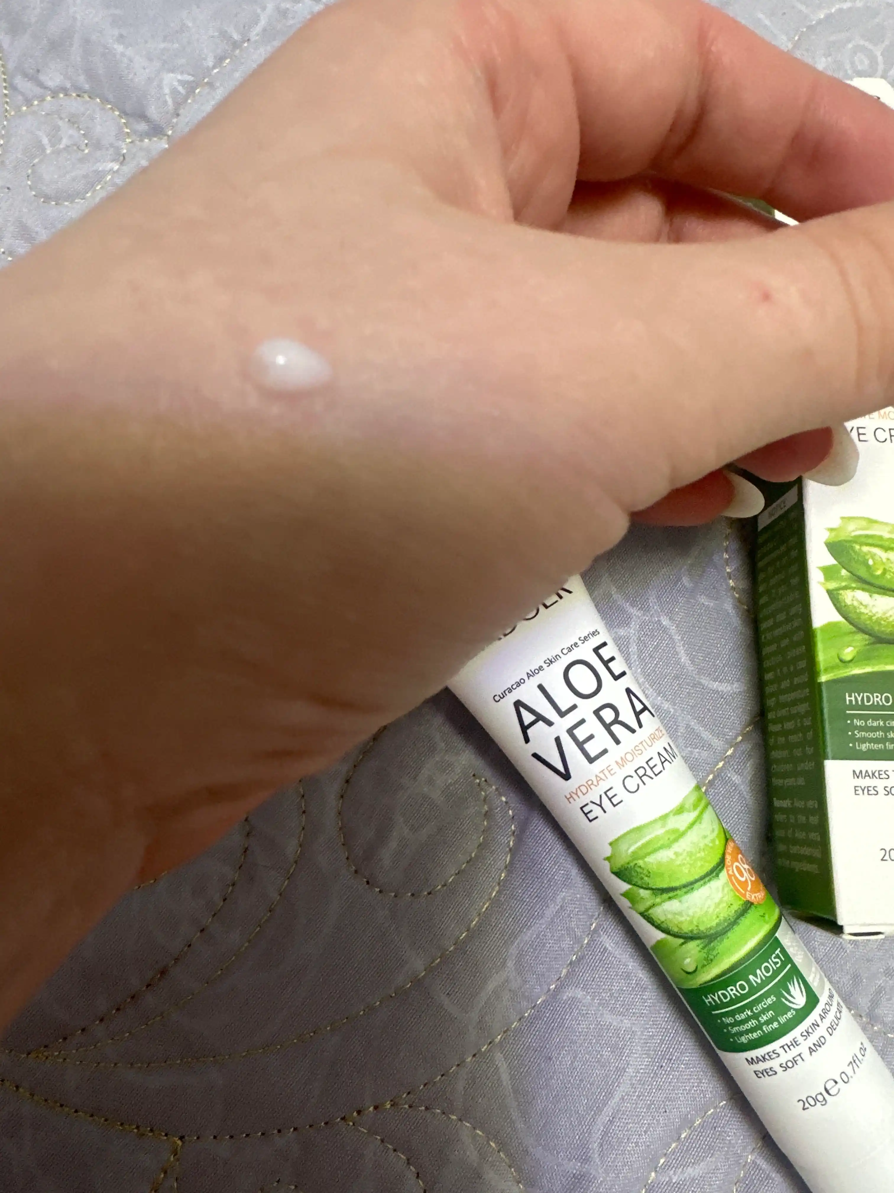 Ko'z nuri: "Sadoer" ko'z kremi aloe vera va S vitamini bilan 2 turdagi