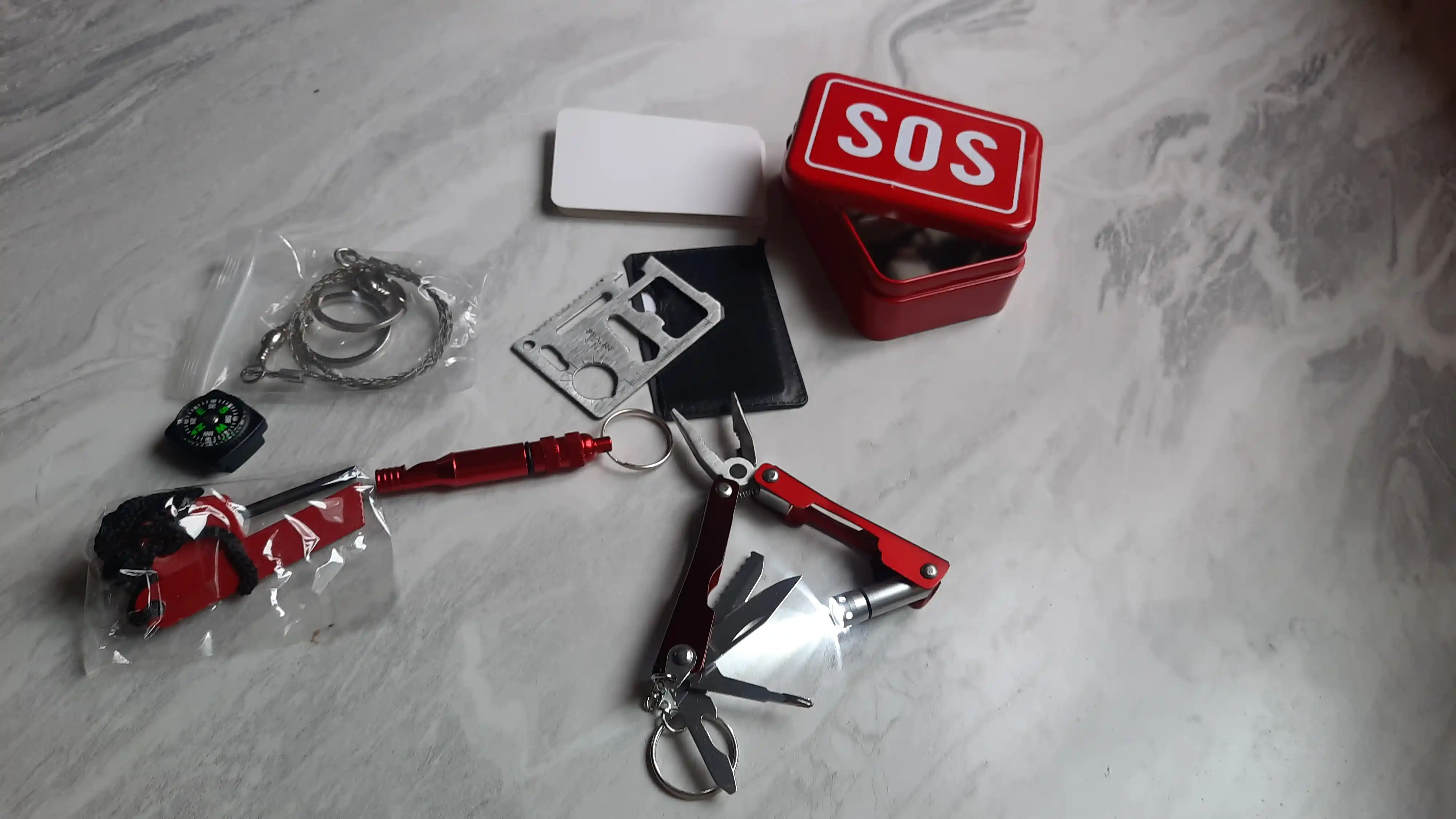 Туристический набор SOS, набор для выживания - мультитул, пила, компас, плоскогубцы, отвёртка