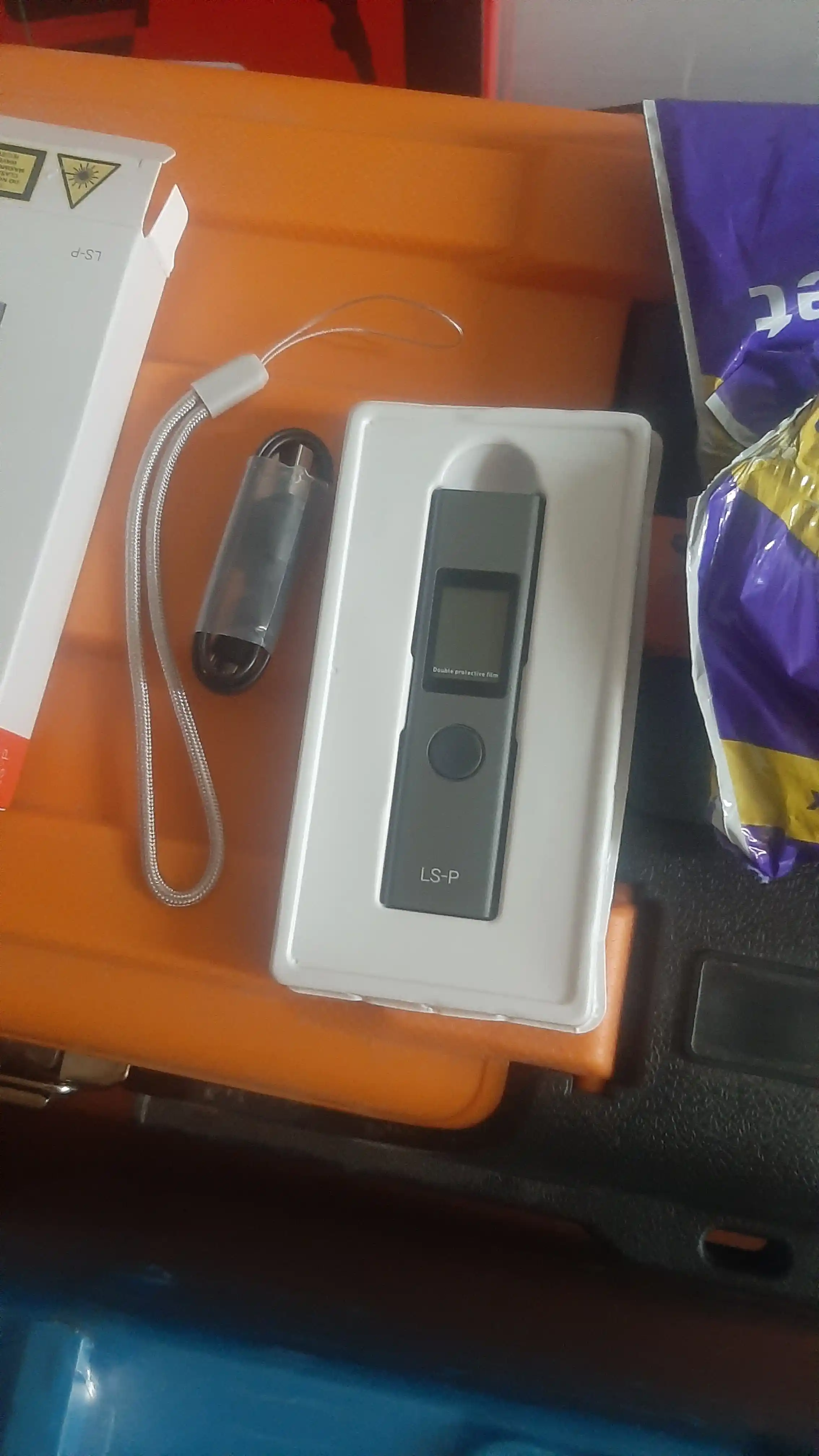 Xiaomi AtuMan Duka ta'mirlash va qurish uchun lazerli lenta o'lchovi