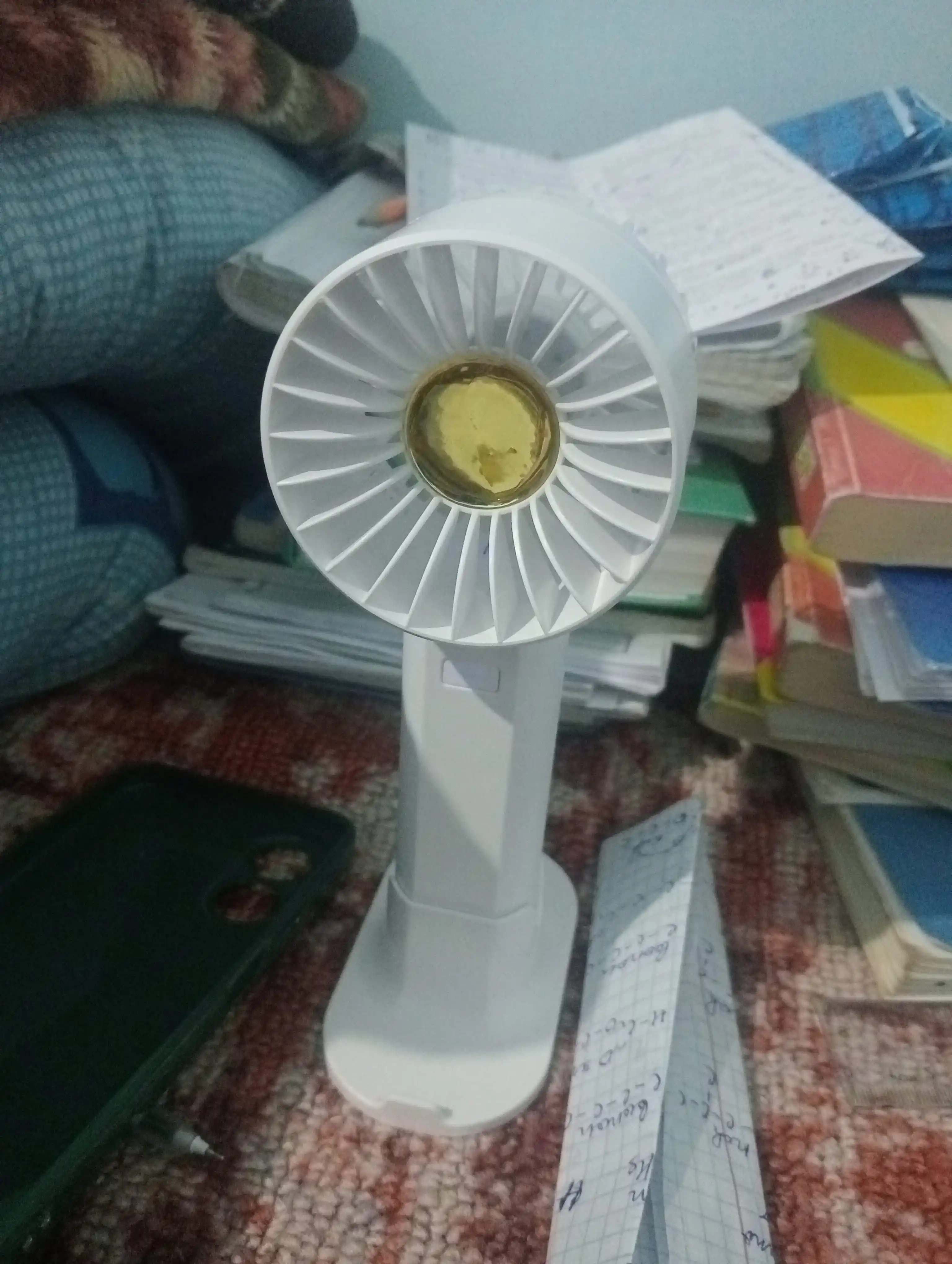Ручной мини-вентилятор с USB зарядкой и подставкой 2 в 1
