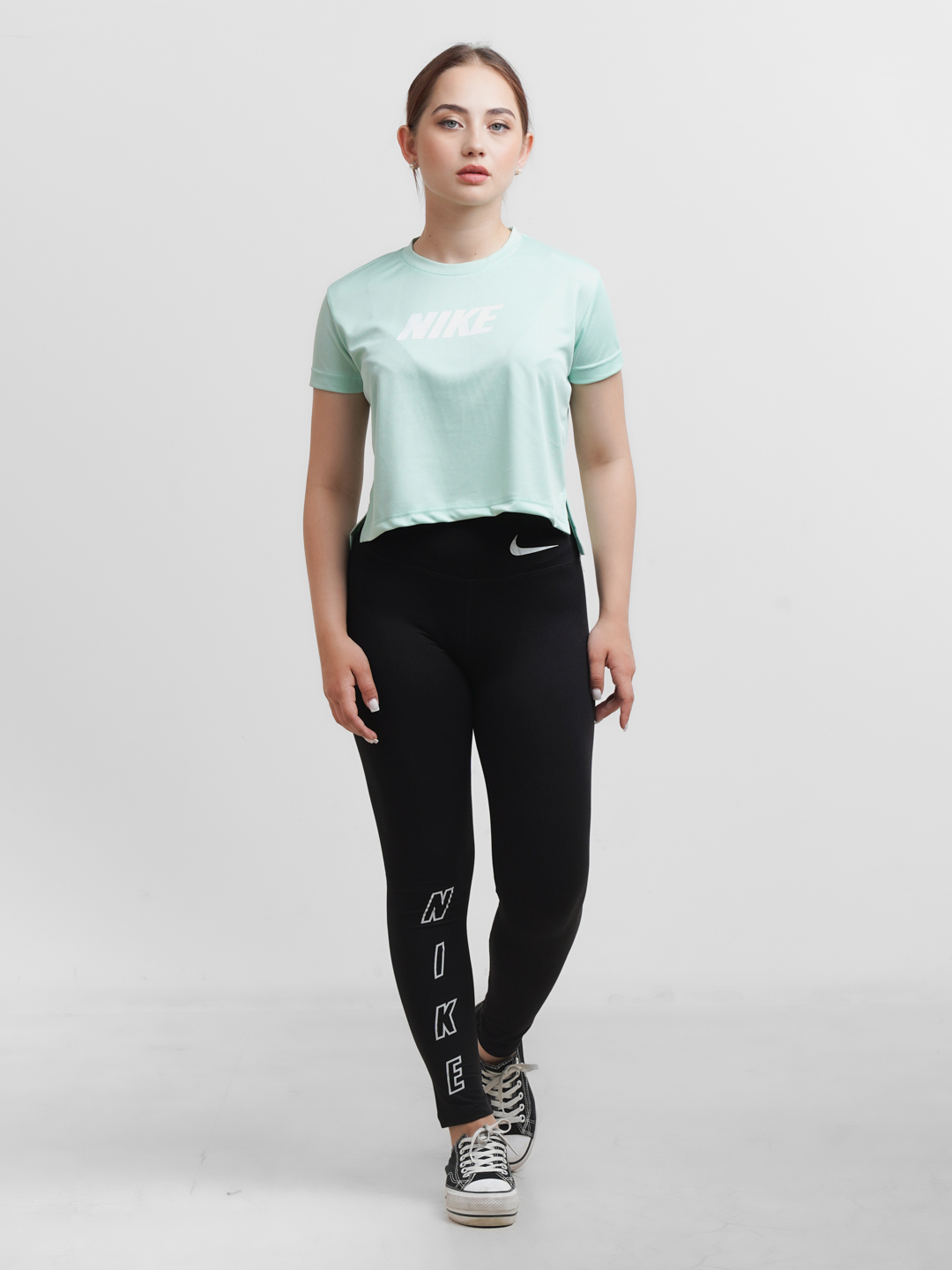 Ayollar uchun sport zal va fitnes uchun 2 qismli sport kiyimi