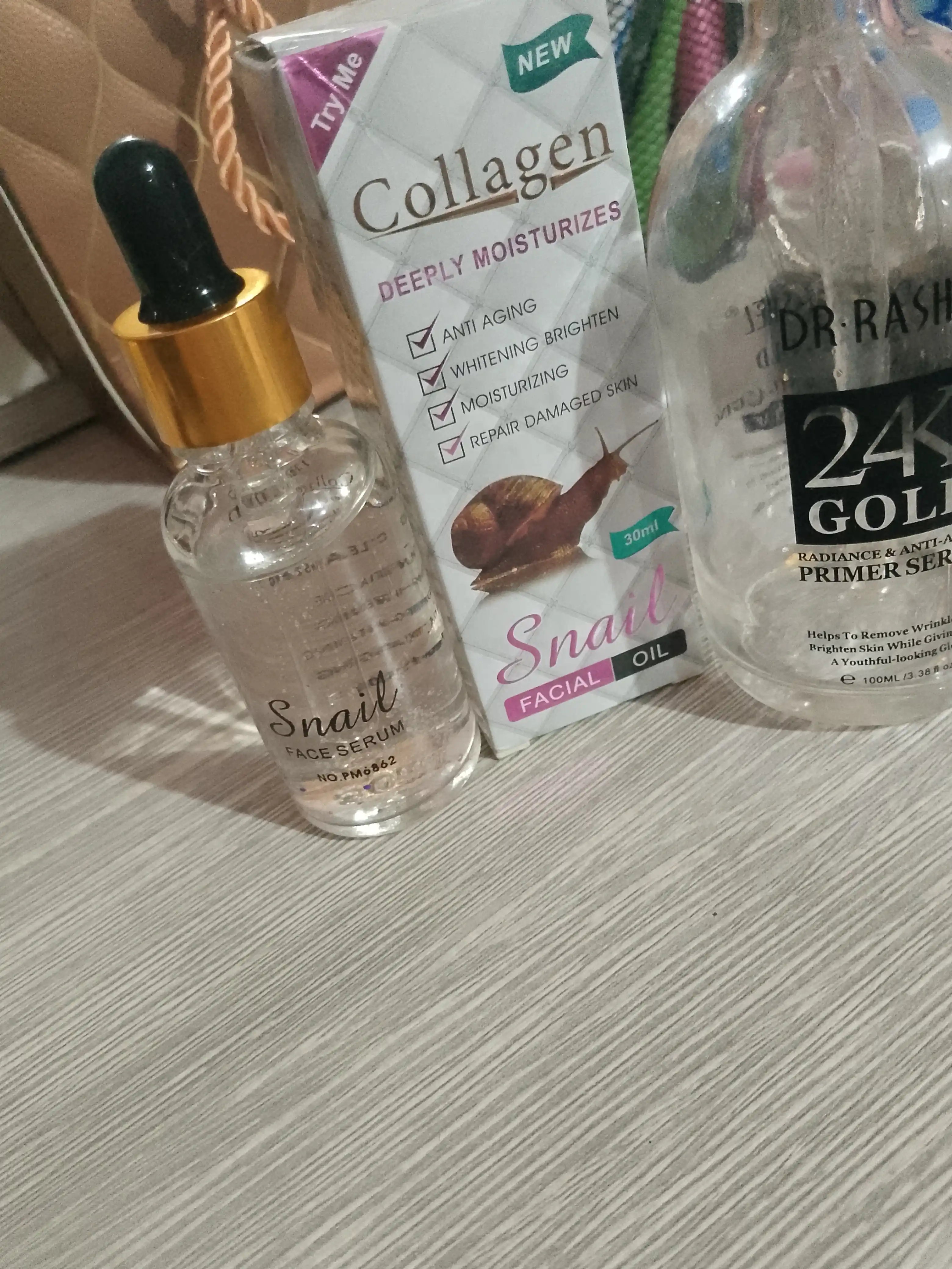 Collagen shilliqurt ekstrakti mutsini bilan yoshartiruvchi va oziqlantiruvchi yuz zardobi