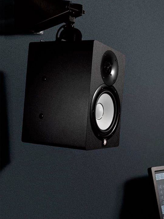 Студийный монитор YAMAHA HS7I Black