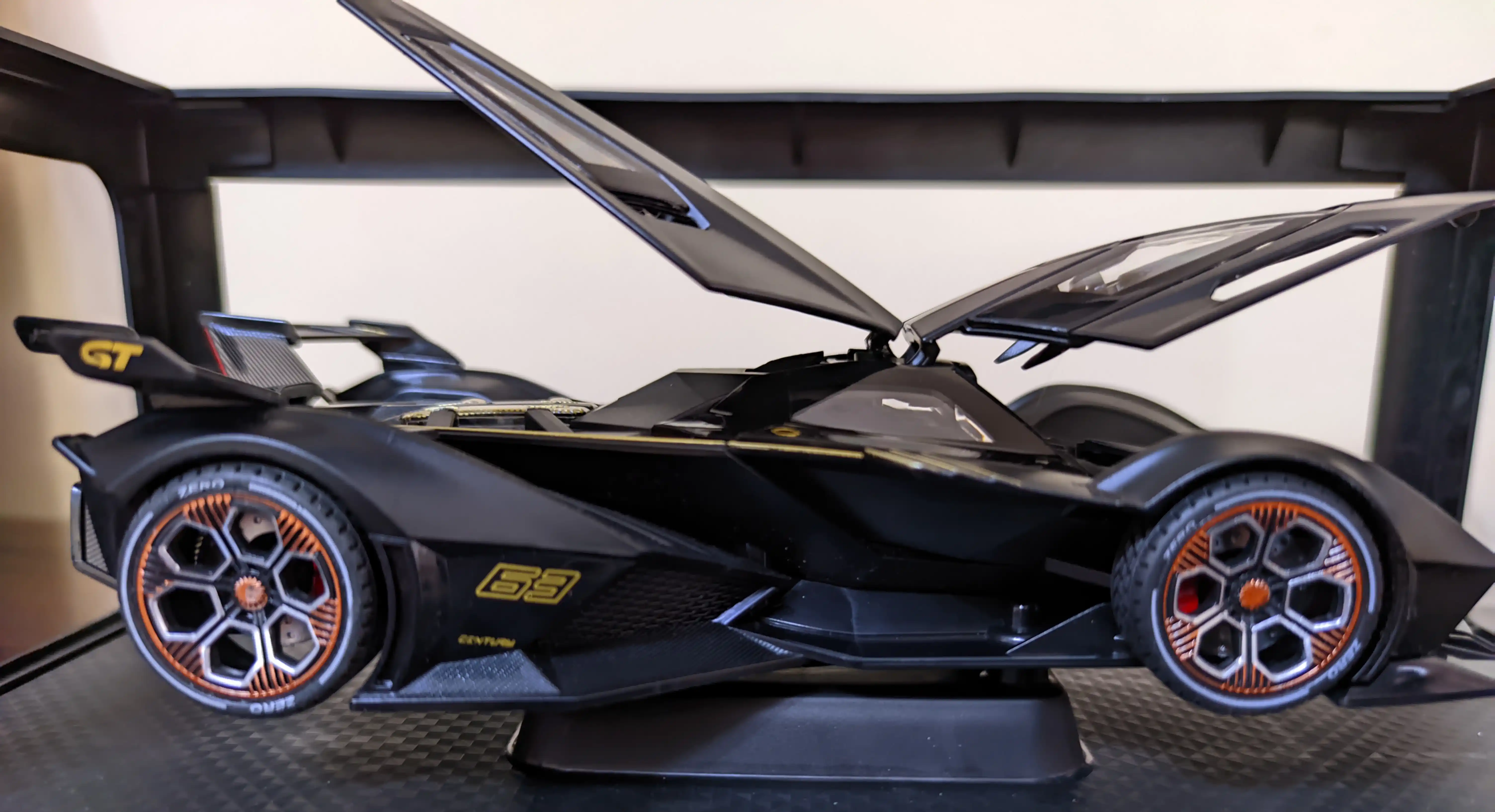 Avtomobil modeli, Lamborgini 1/22