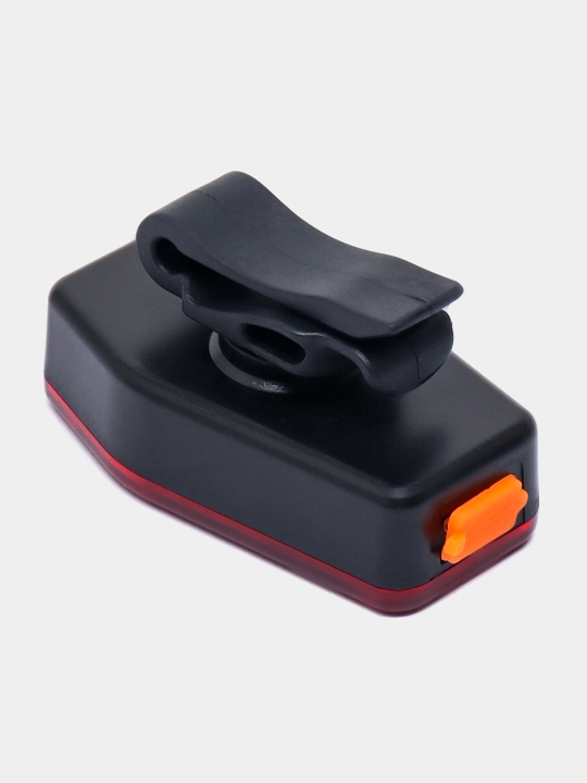 Umumiy chiroq batareya bilan ishlaydi USB orqali quvvatlanadi ish vaqti 4,5 soatgacha