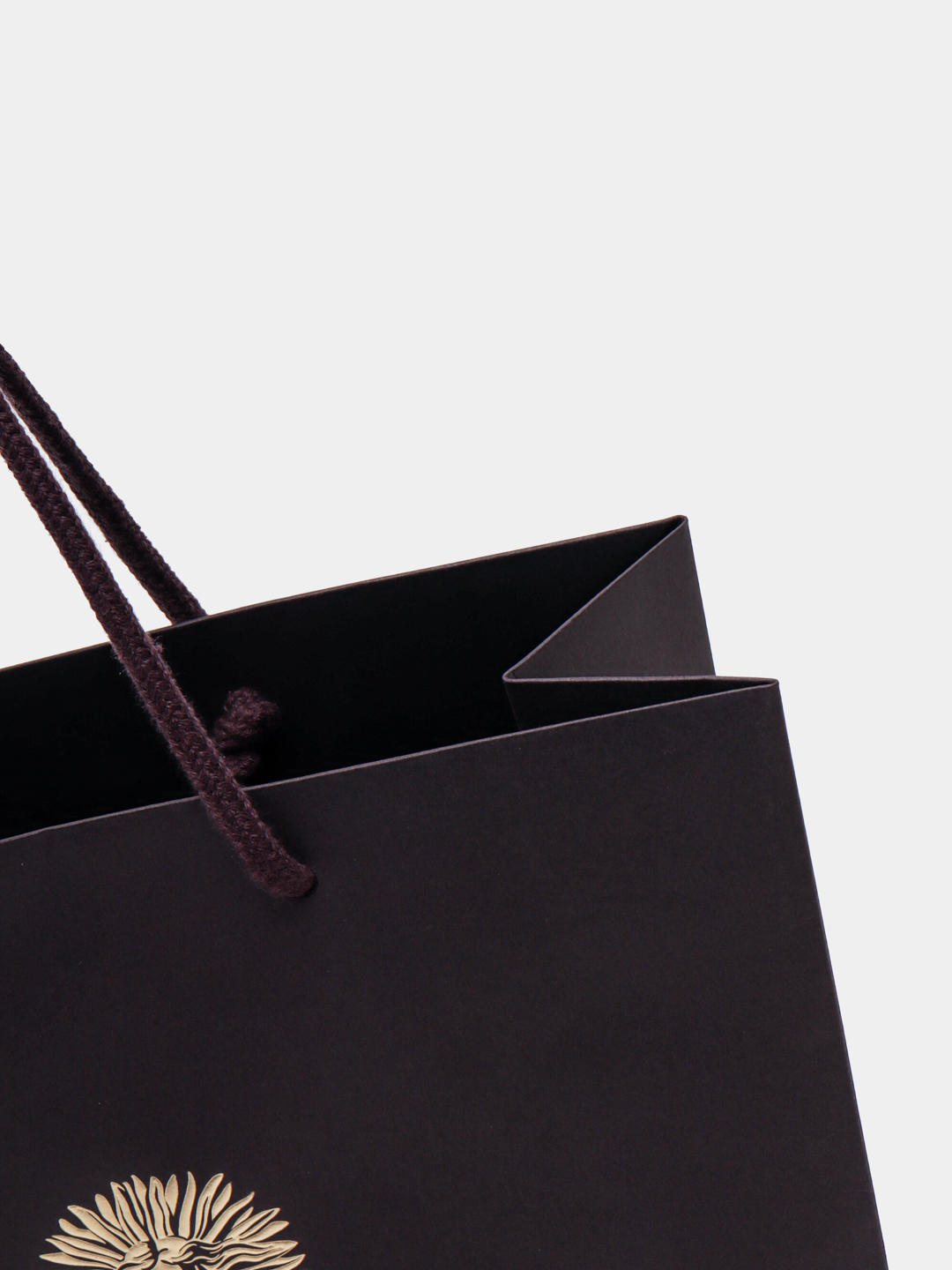 Guerlain sovg'a paketlari, kengligi 25,5sm balandligi 28sm chuqurlik 10sm