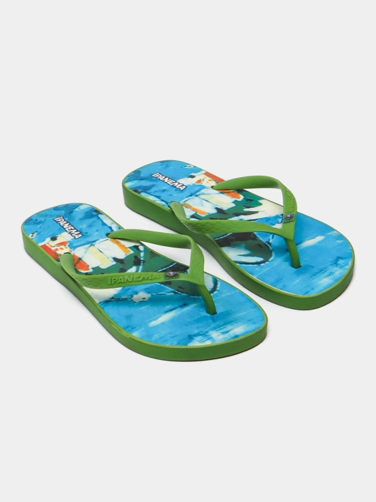Ayollar slanslari, rezinali, yashil rangli Ipanema, Braziliya