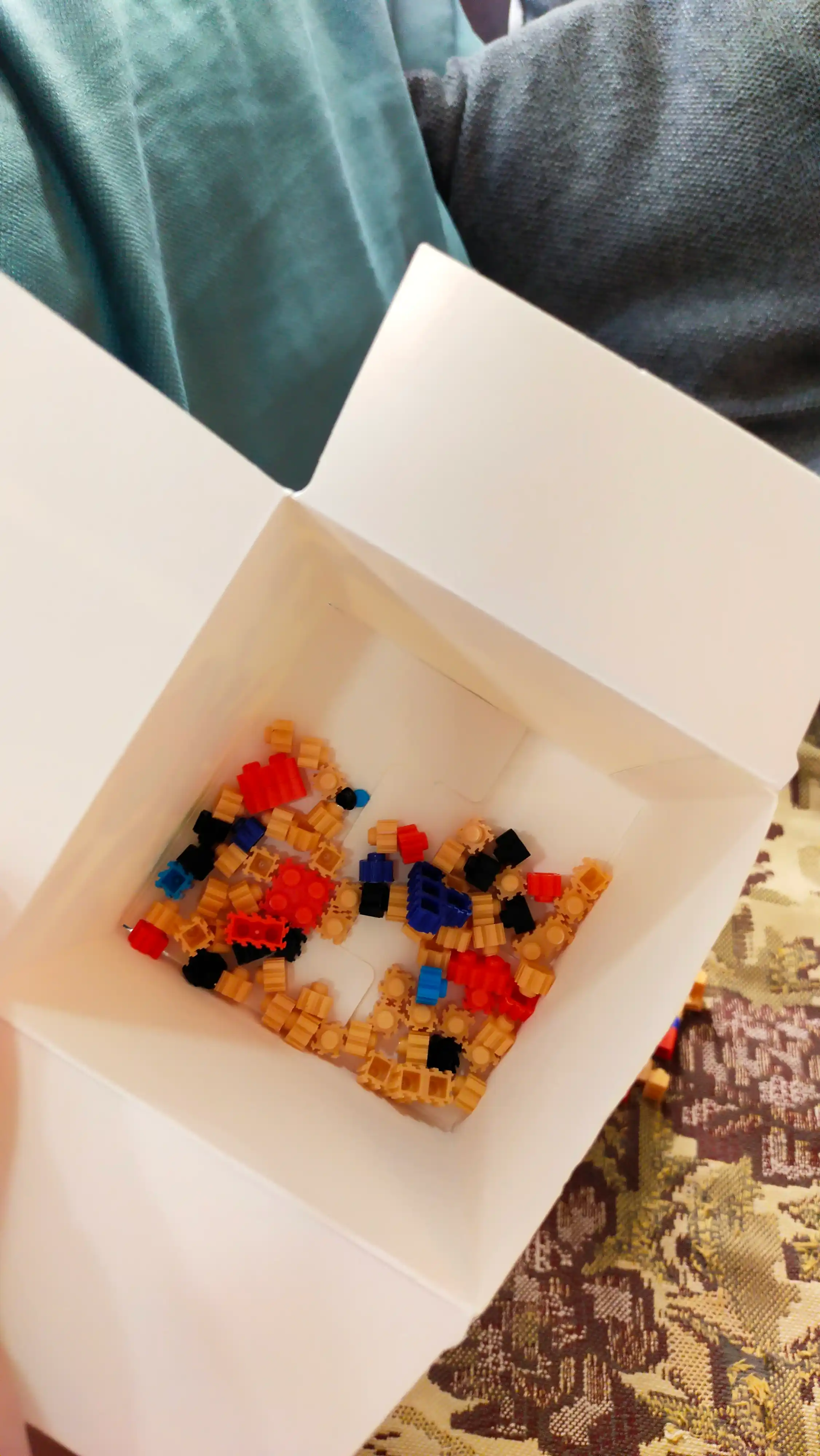 Конструктор лего 3D из миниблоков, разные виды Kuromi, Hello Kitty, Marvel, DC, Sanrio