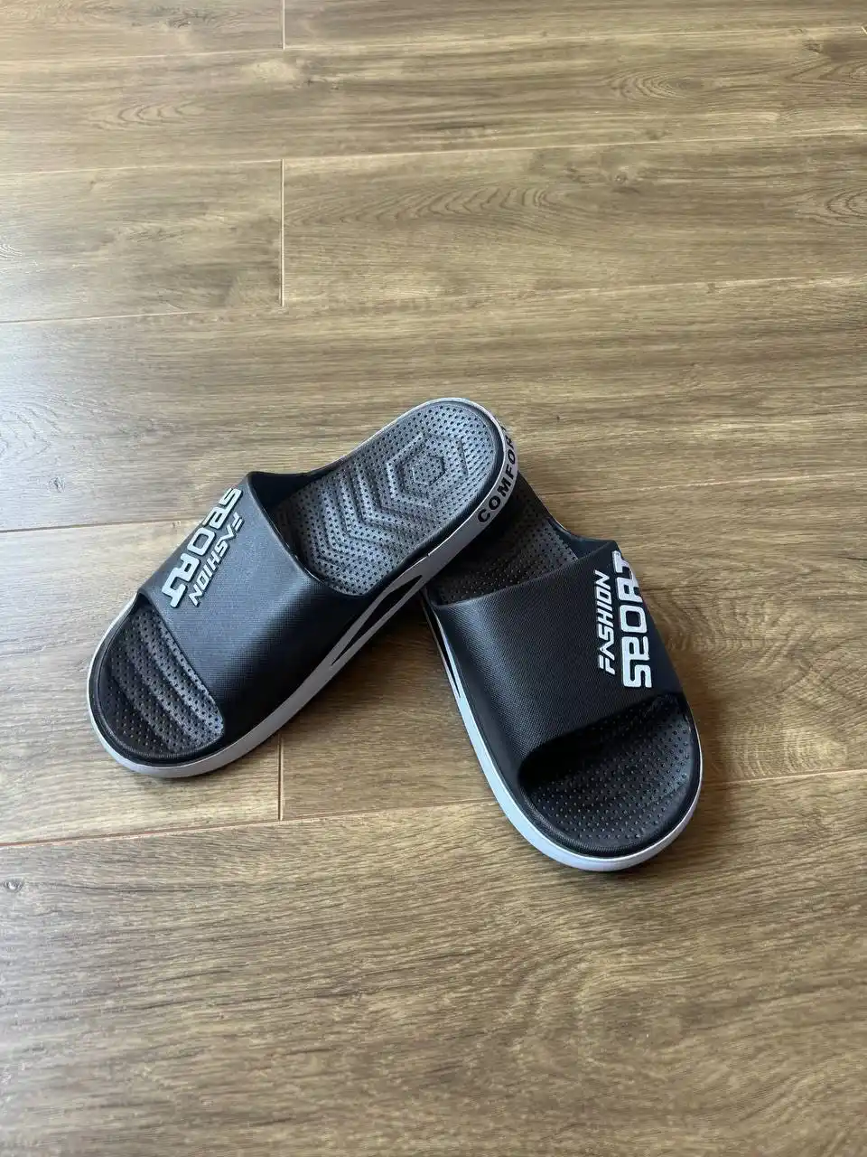 Erkaklar sport shippaklari