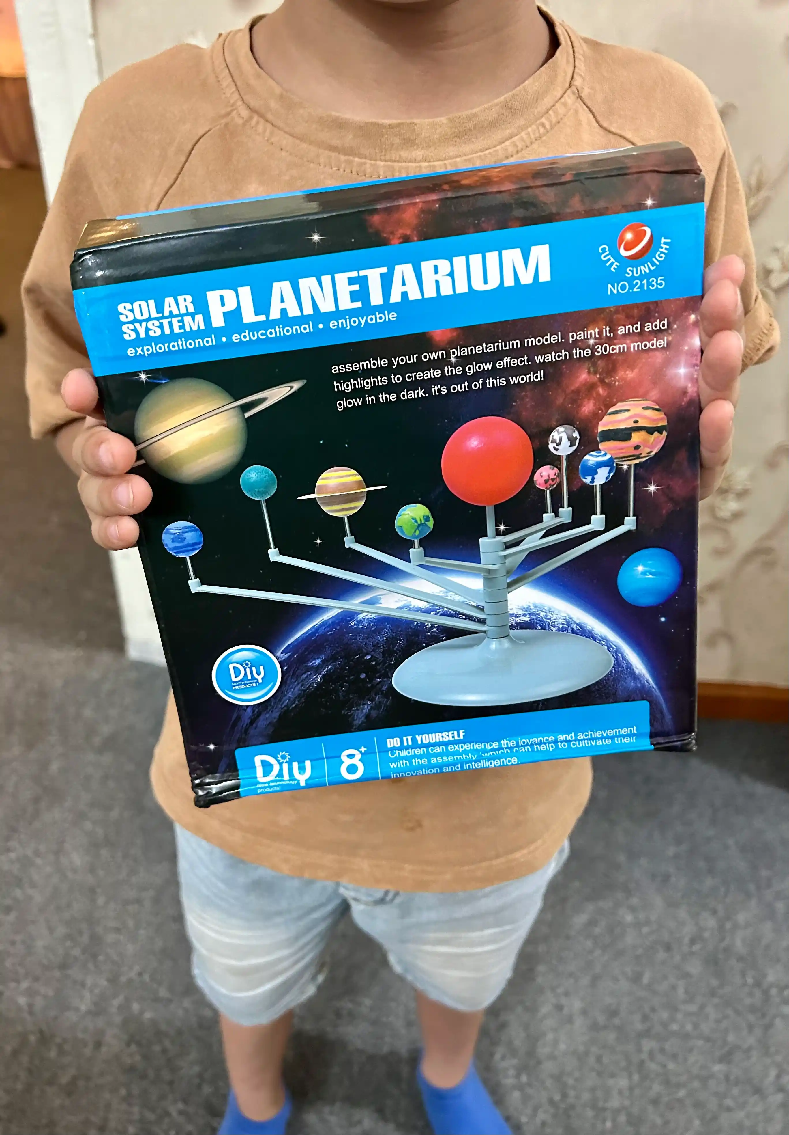 FIDGO Quyosh tizimi modeli: yig‘ish va bo‘yash uchun to‘plam