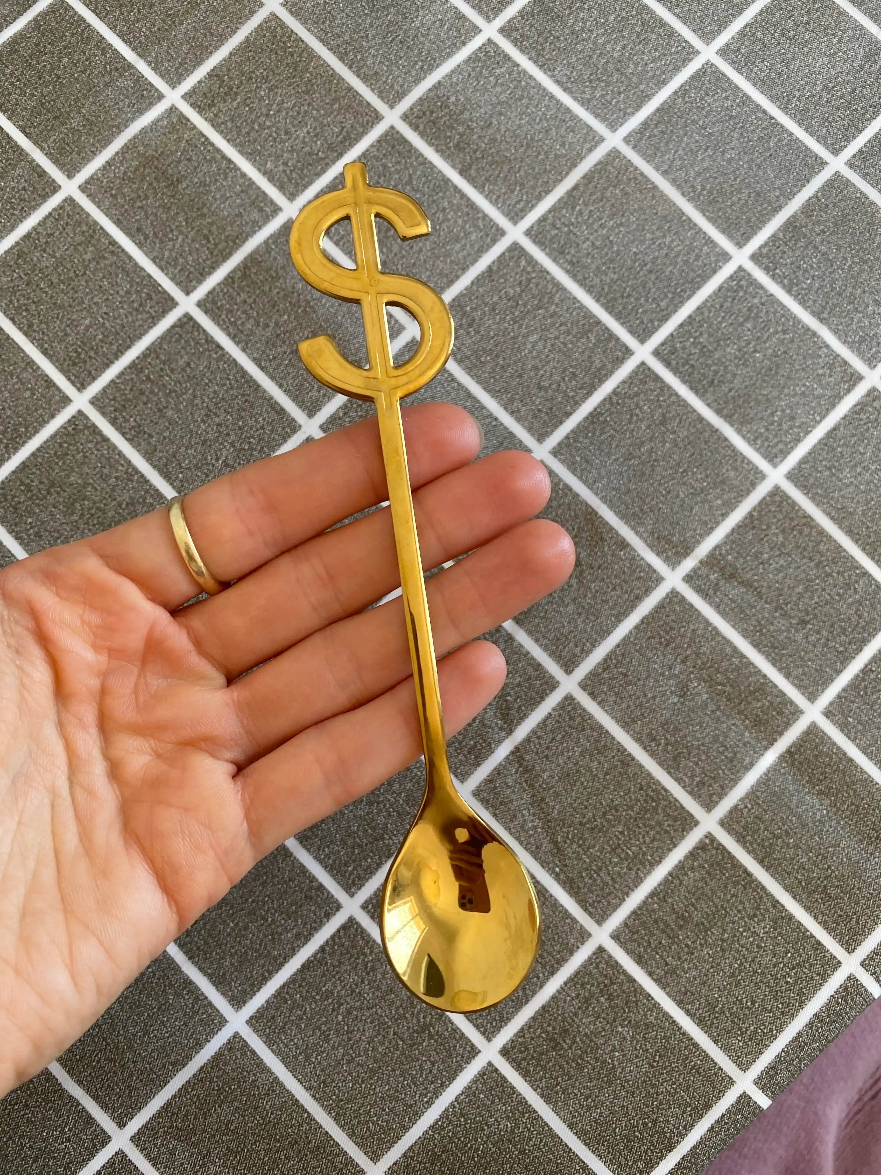 Choy qoshiq-dollar, suvenir