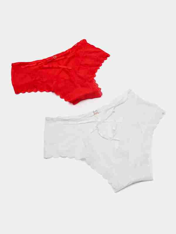 Neylon qalpoqli qizlarning fotosuratlari