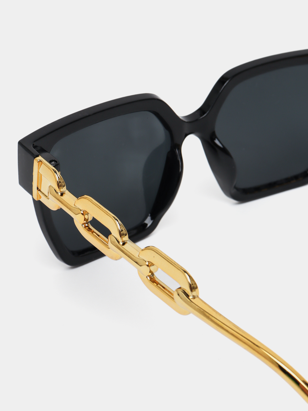 Qizlar va ularning kokraklari inektsiya bilan Zavodda porno film