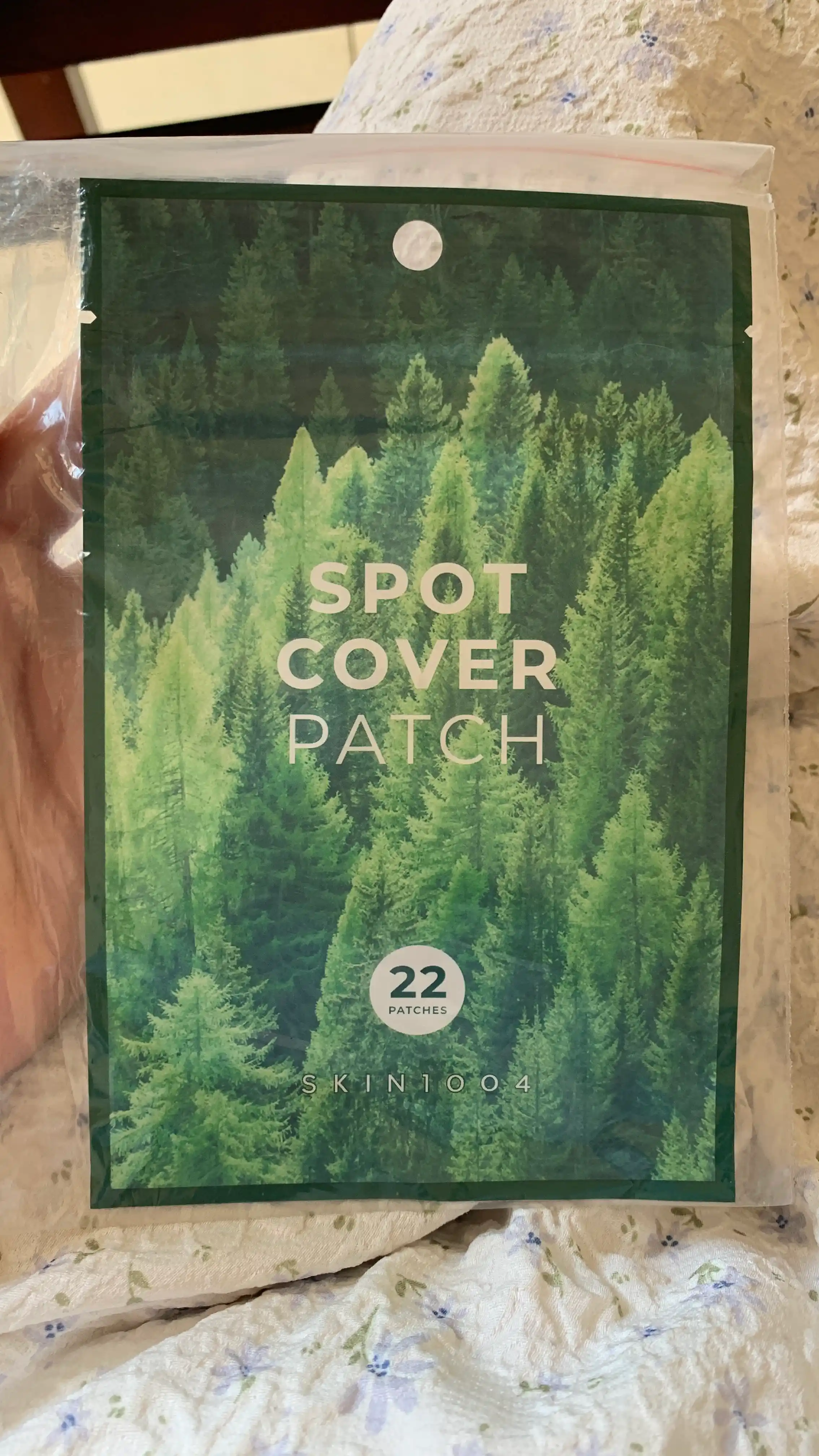 Тонкие патчи против прыщей SKIN1004 Spot Cover Patch Tea-Trica, 22 шт